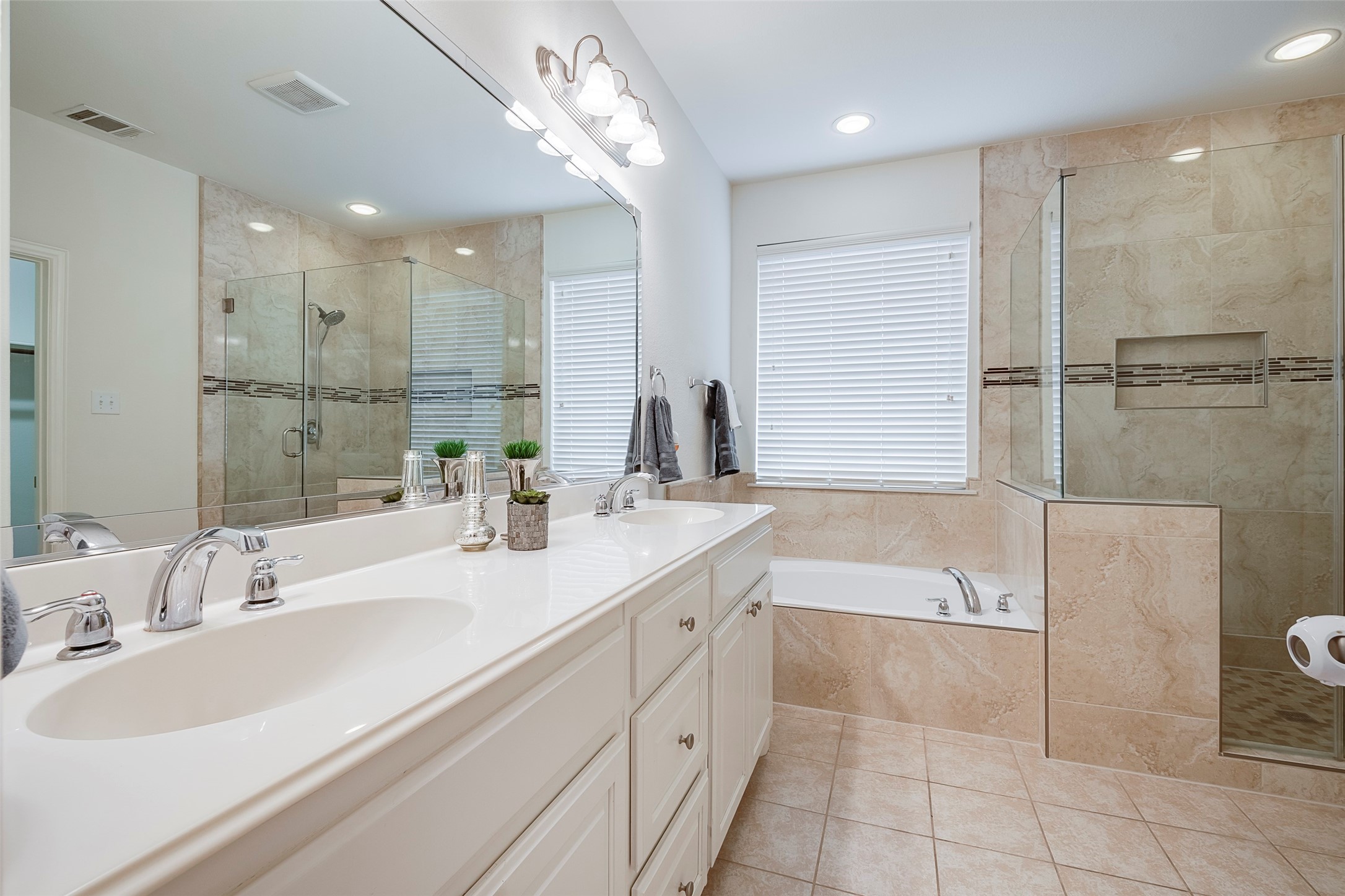 15429 Pioneer Bluff Trail