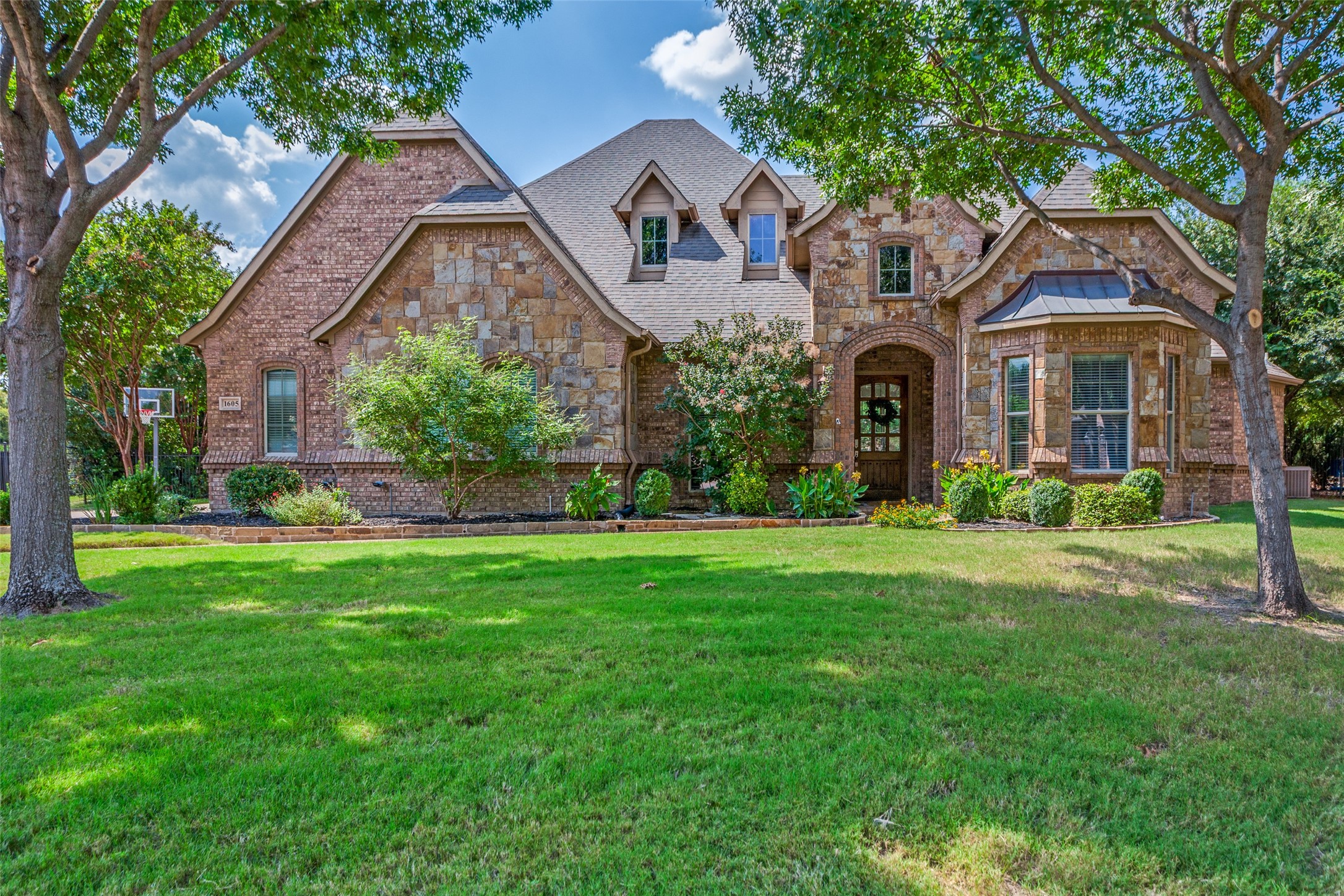 1605 Willow Glen Court