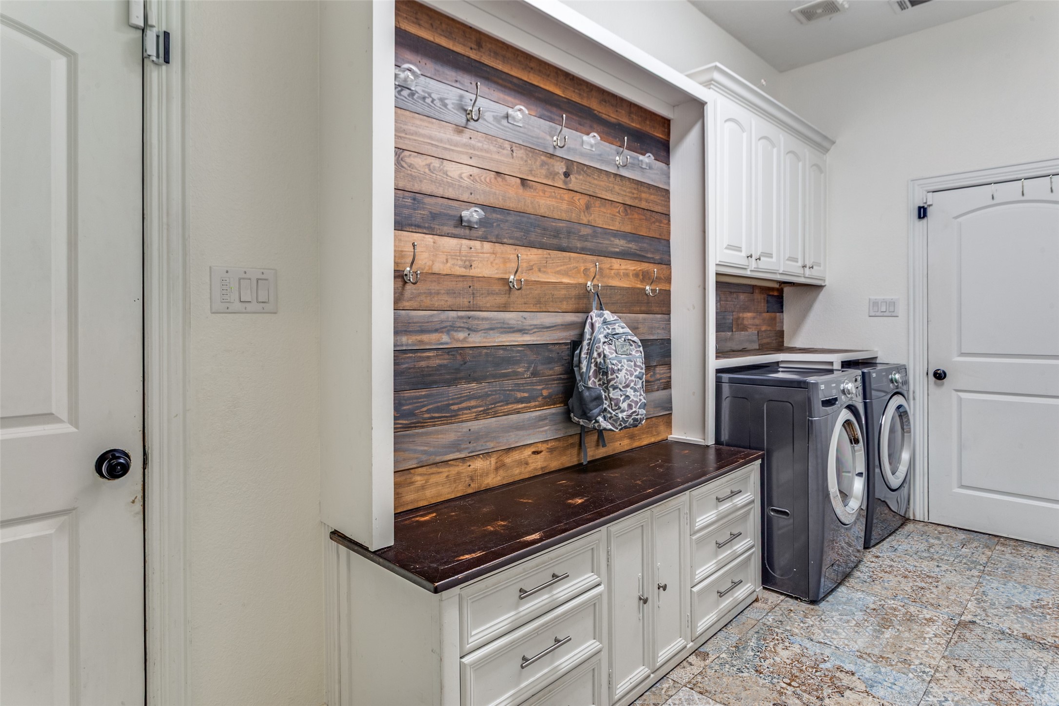 1605 Willow Glen Court