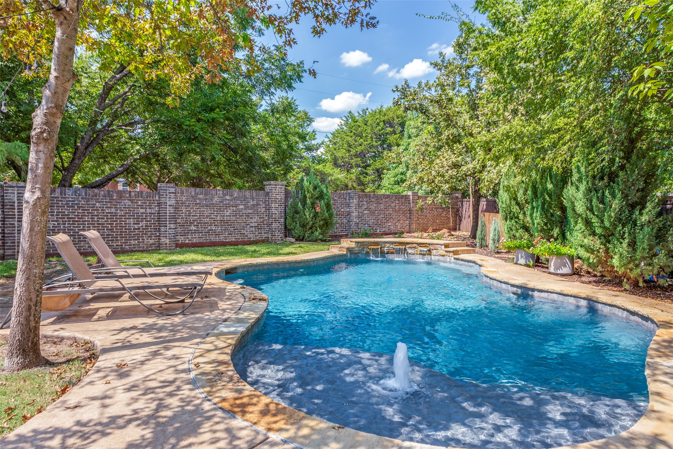 1605 Willow Glen Court