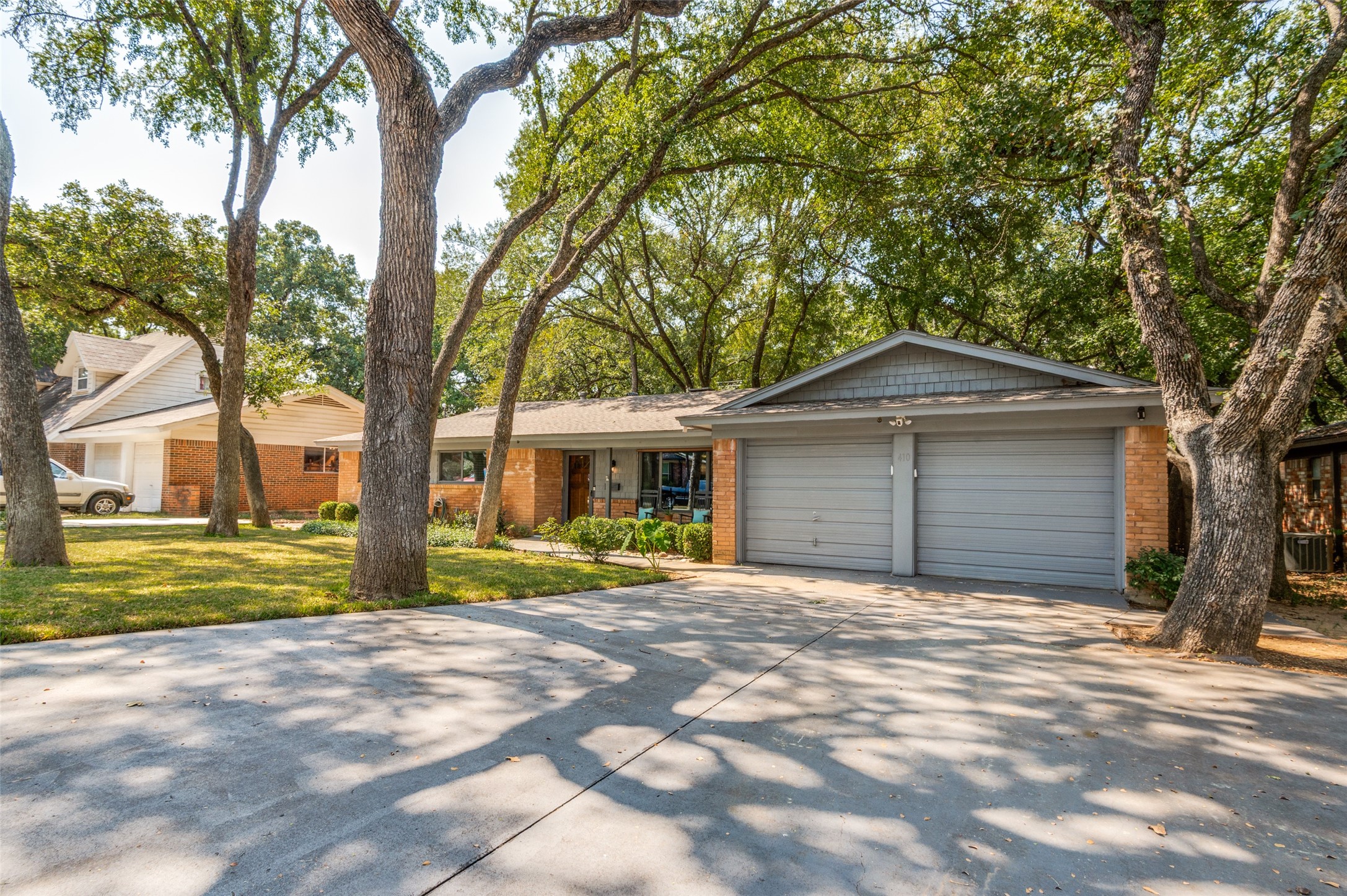 410 Sierra Drive