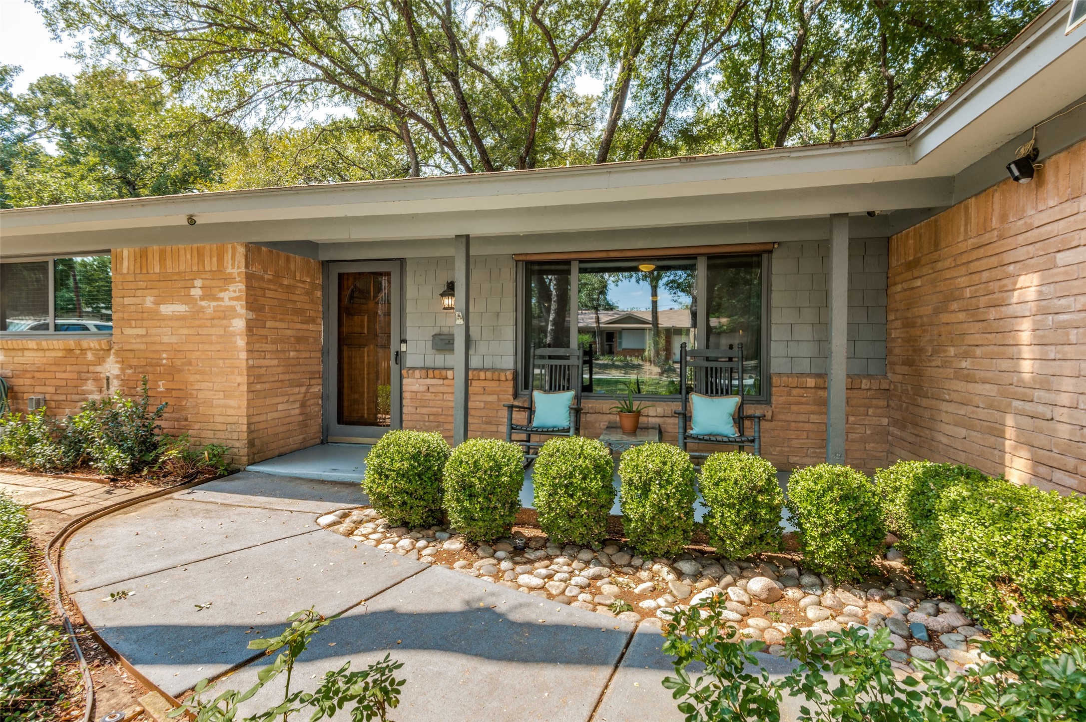 410 Sierra Drive