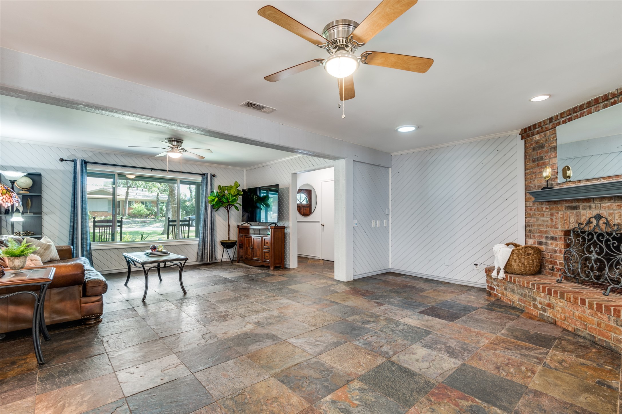 410 Sierra Drive
