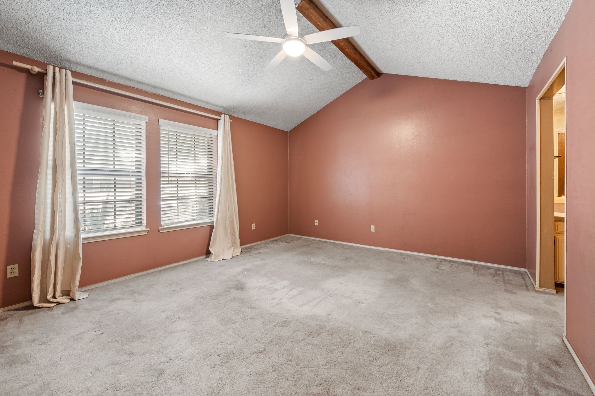 914 Hummingbird Trail