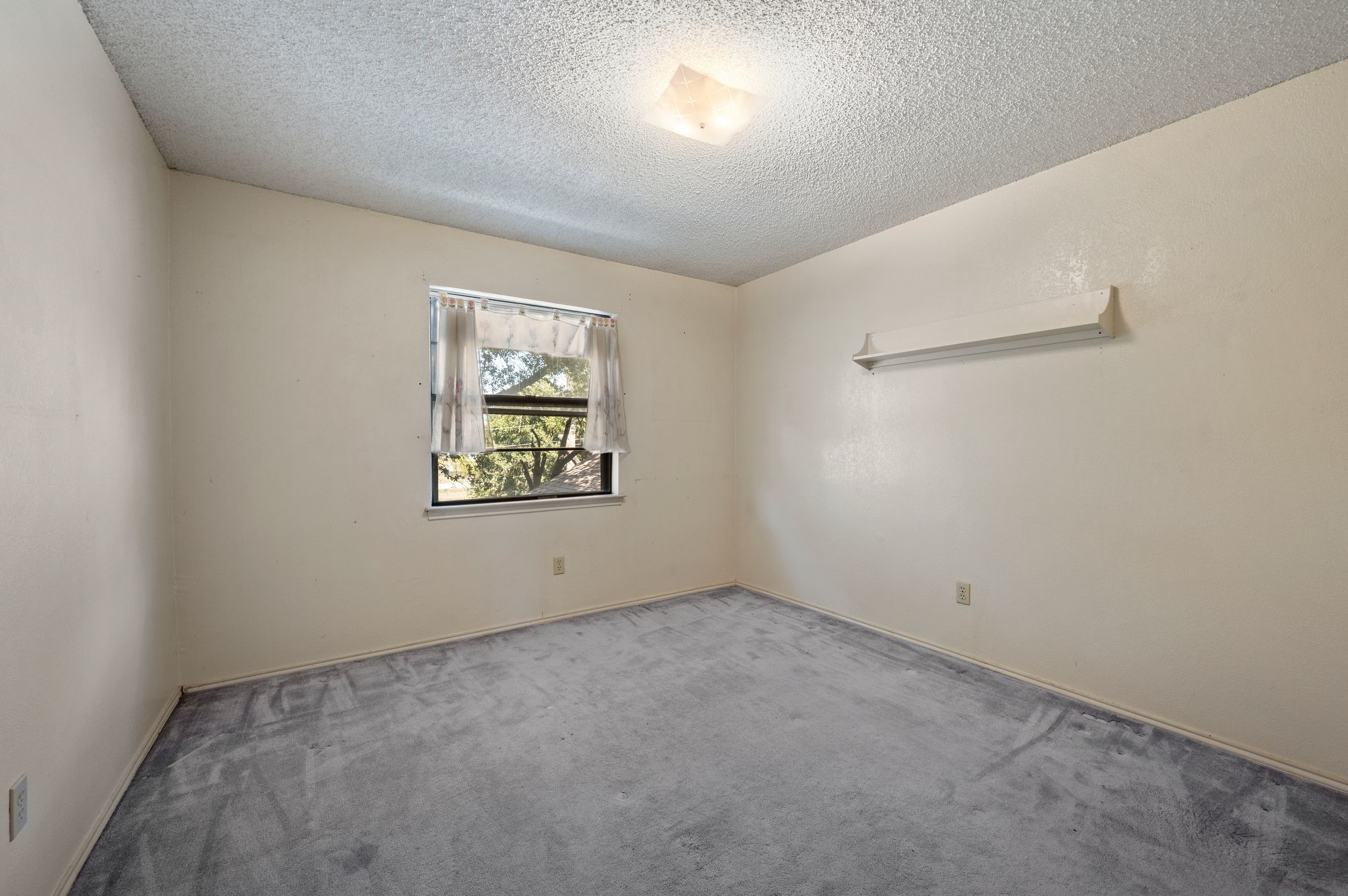 914 Hummingbird Trail