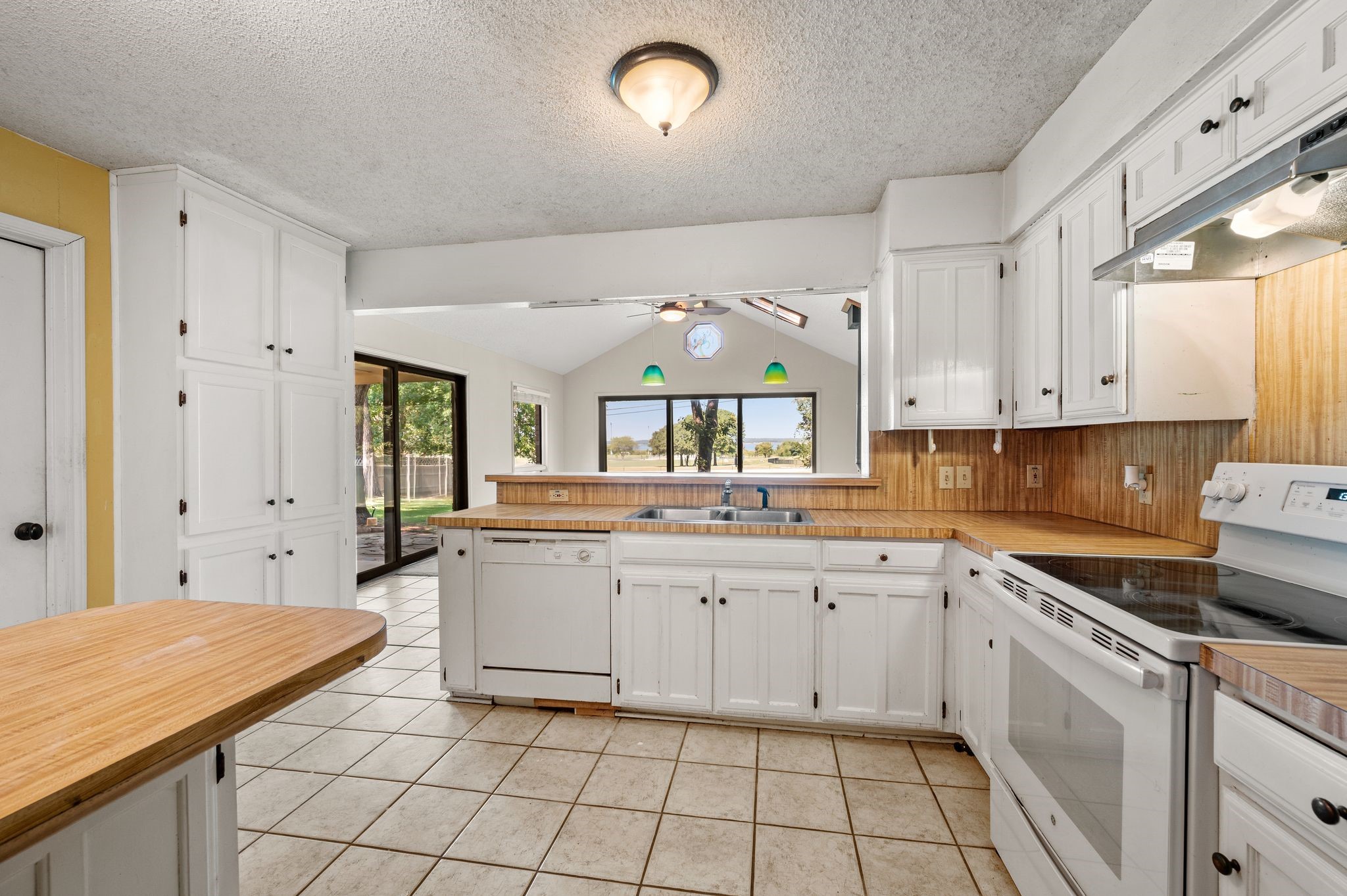 914 Hummingbird Trail