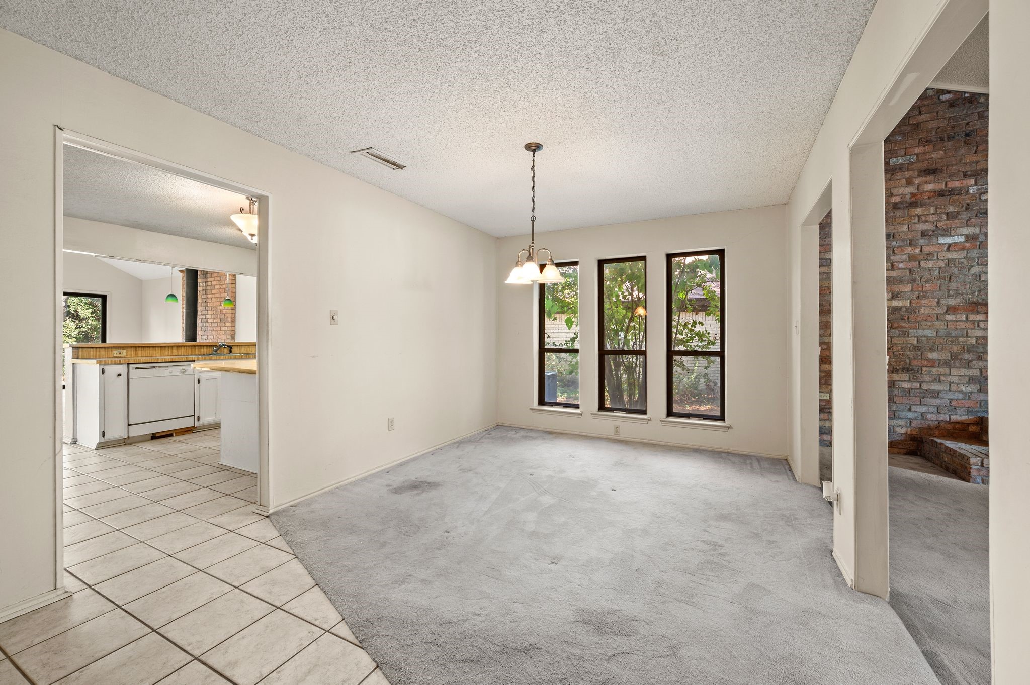 914 Hummingbird Trail