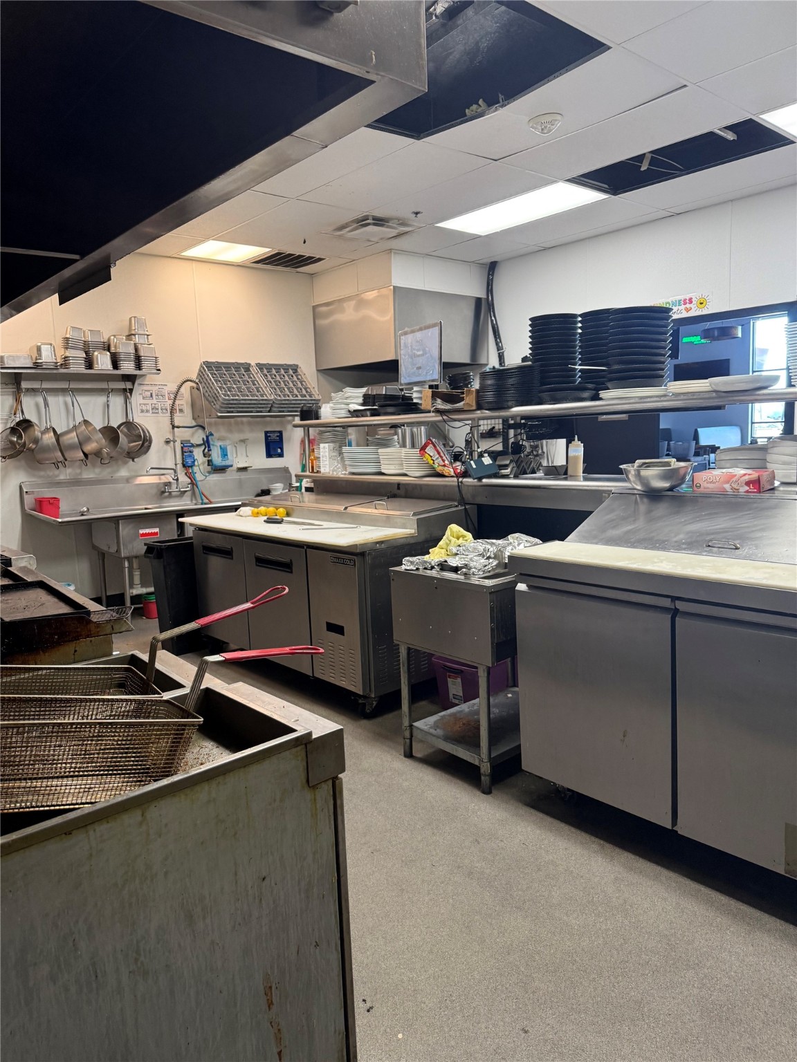 400 S Oak Street 100