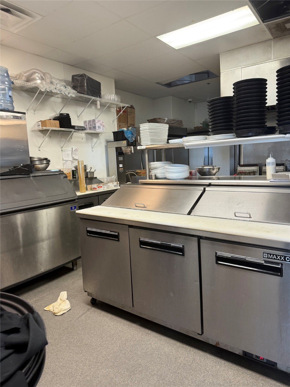 400 S Oak Street 100