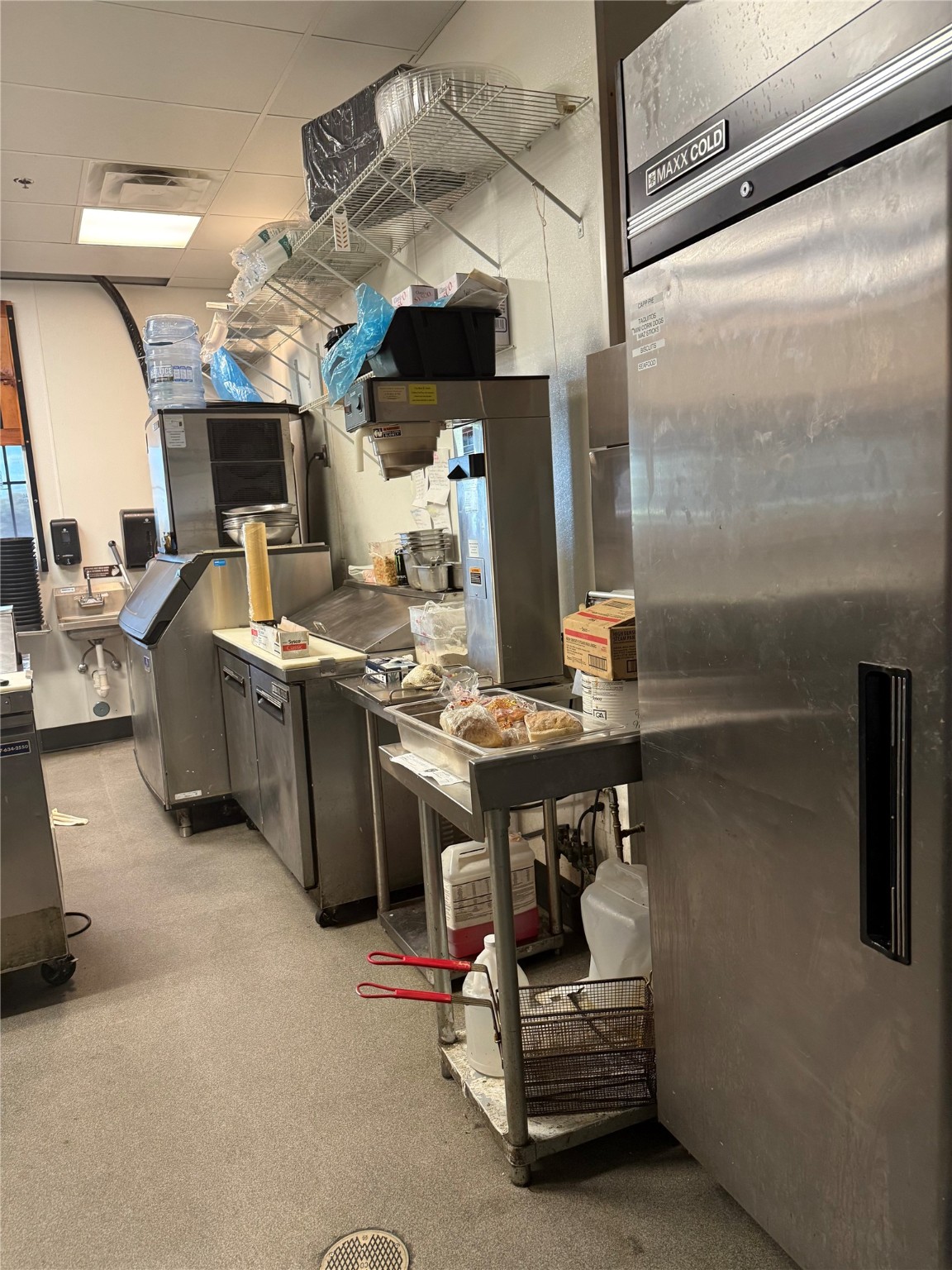 400 S Oak Street 100