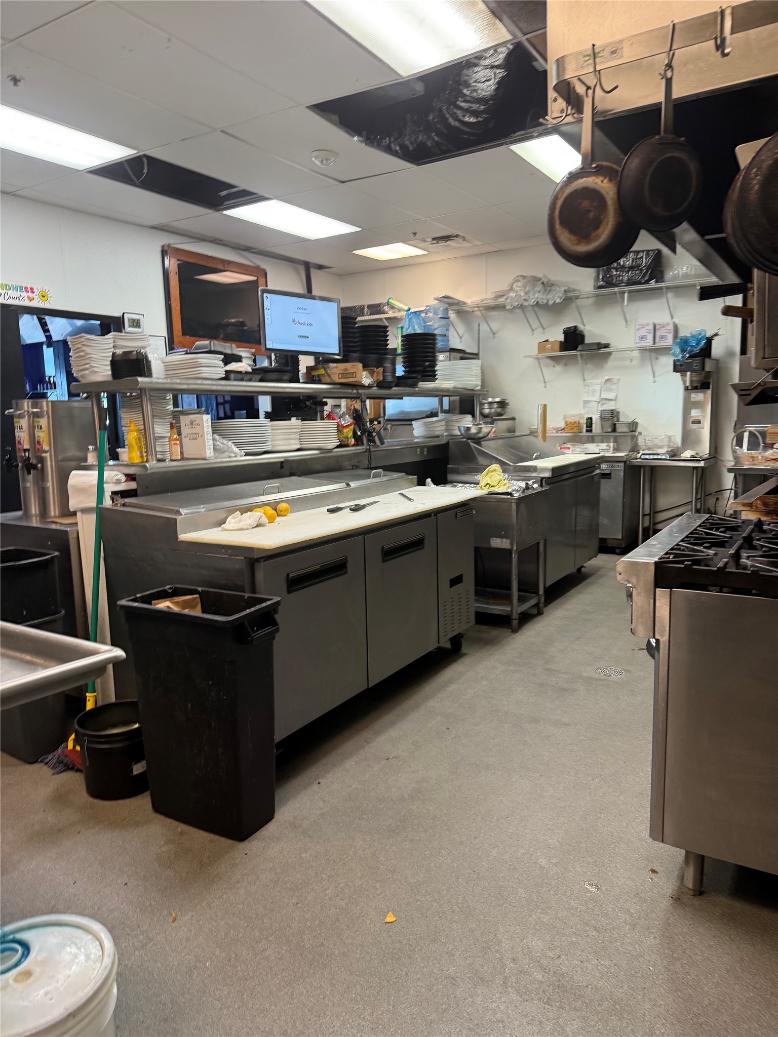 400 S Oak Street 100