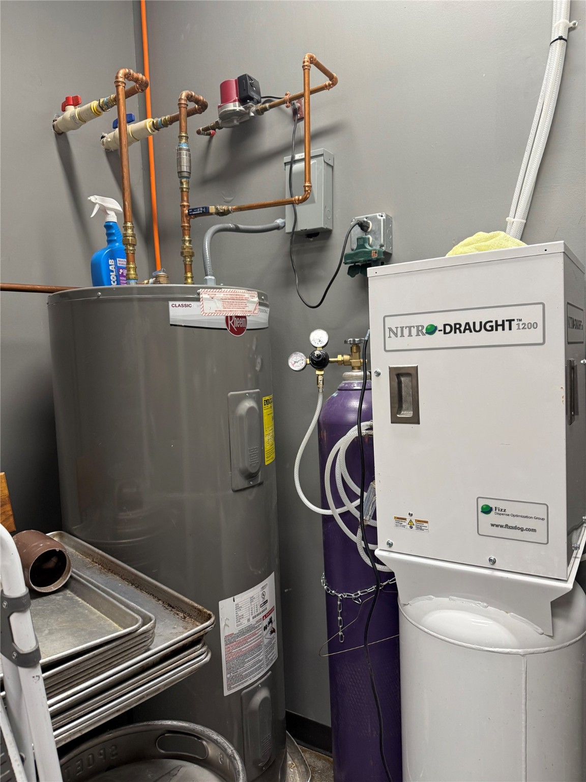 400 S Oak Street 100