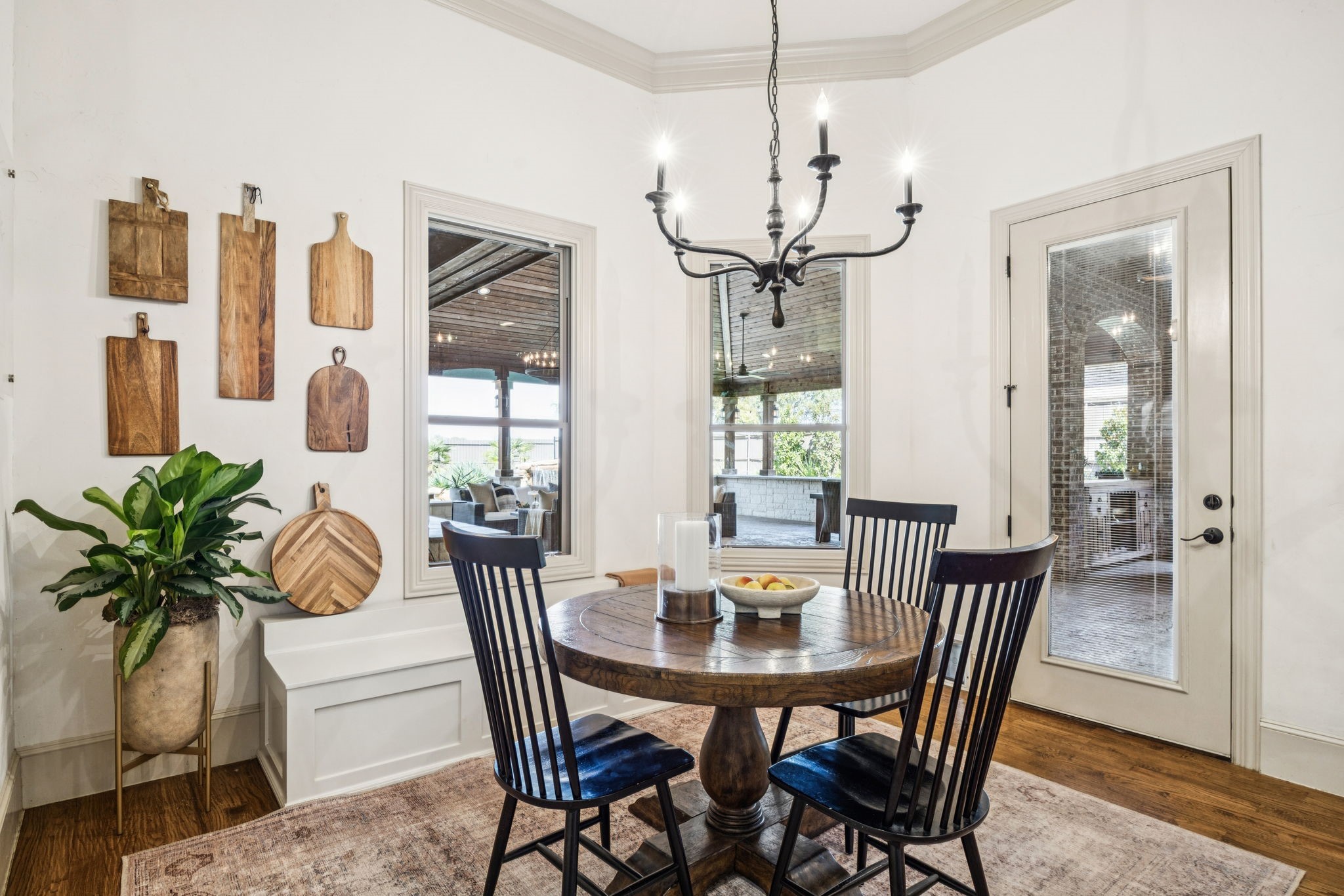 408 W Chapel Downs Drive