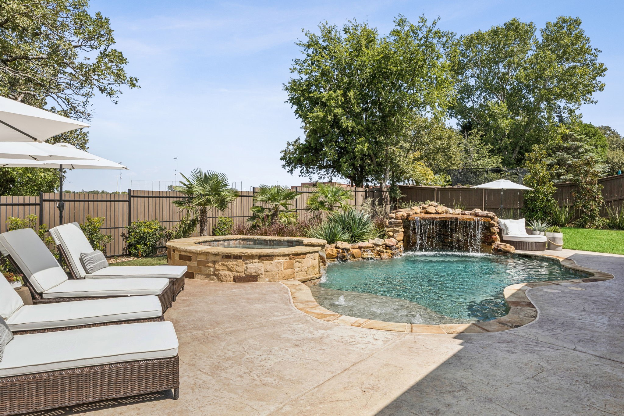 408 W Chapel Downs Drive