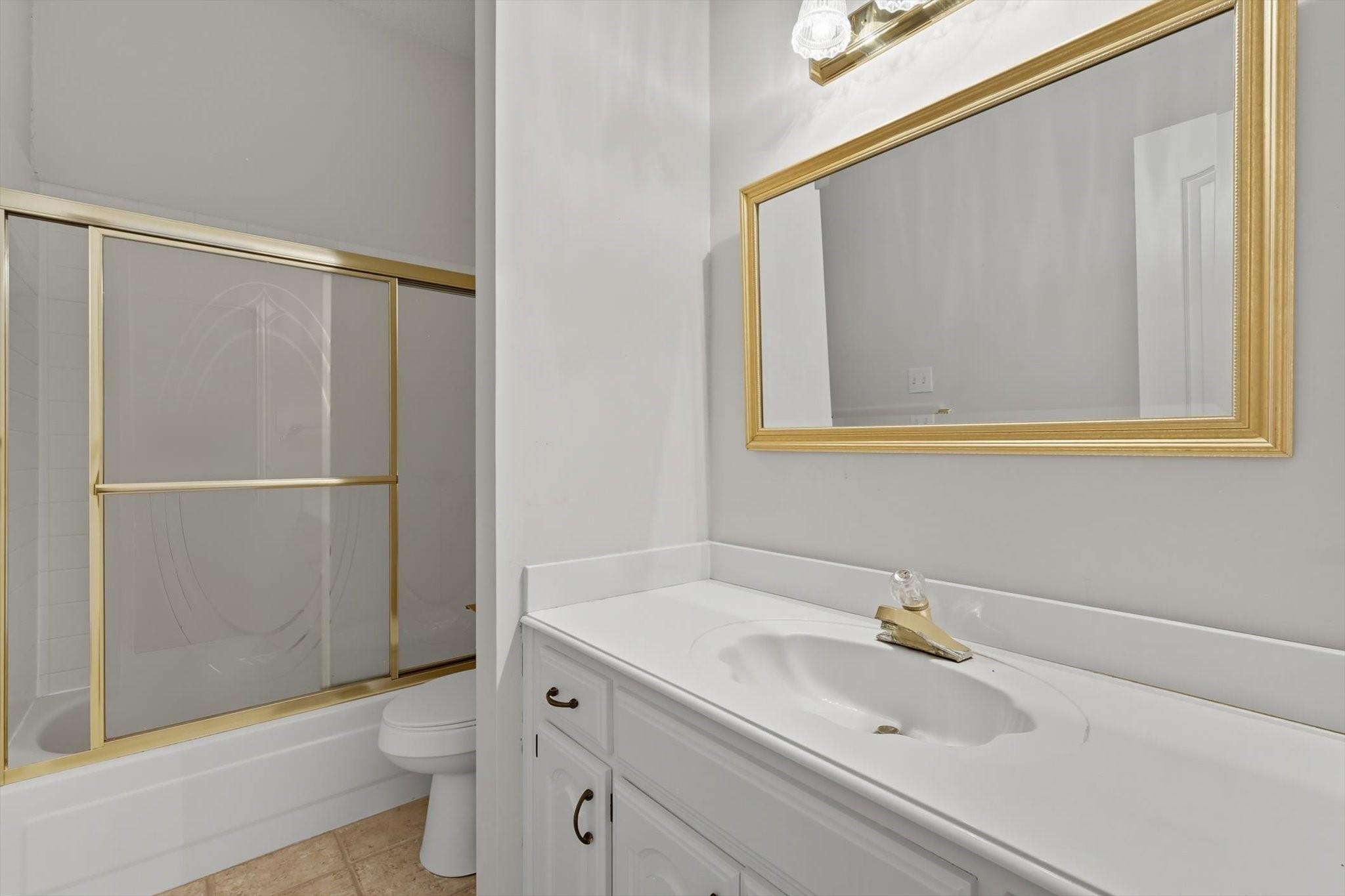 3904 Elmwood Court
