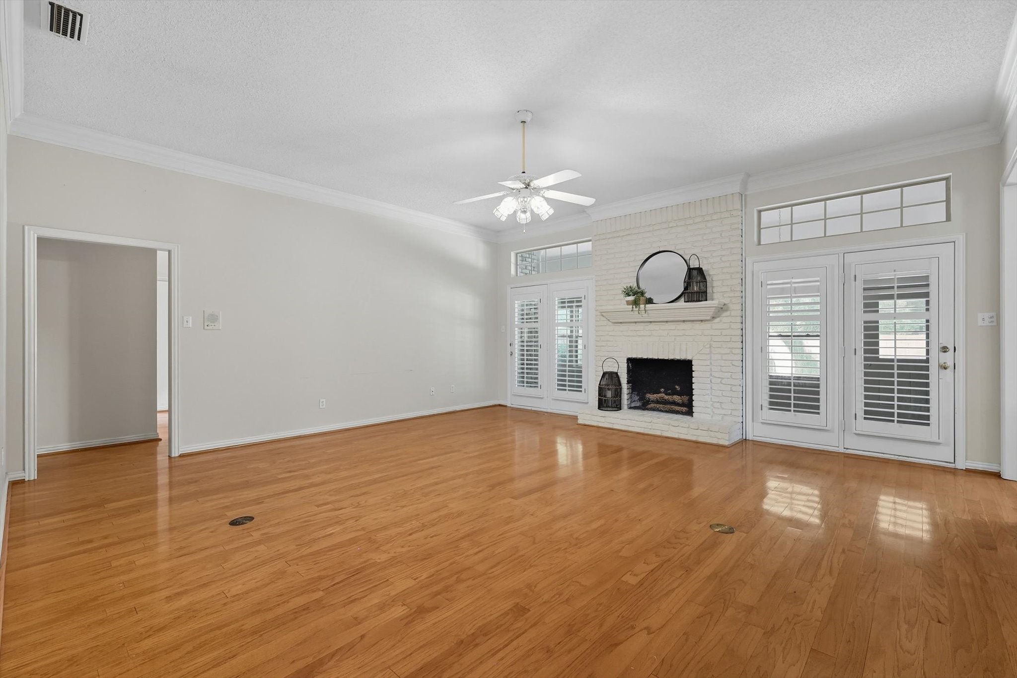 3904 Elmwood Court