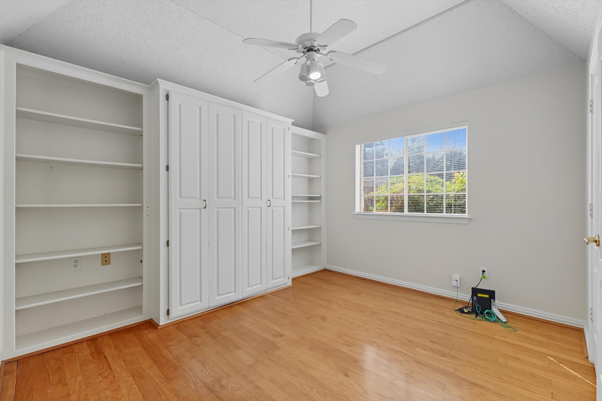 3904 Elmwood Court