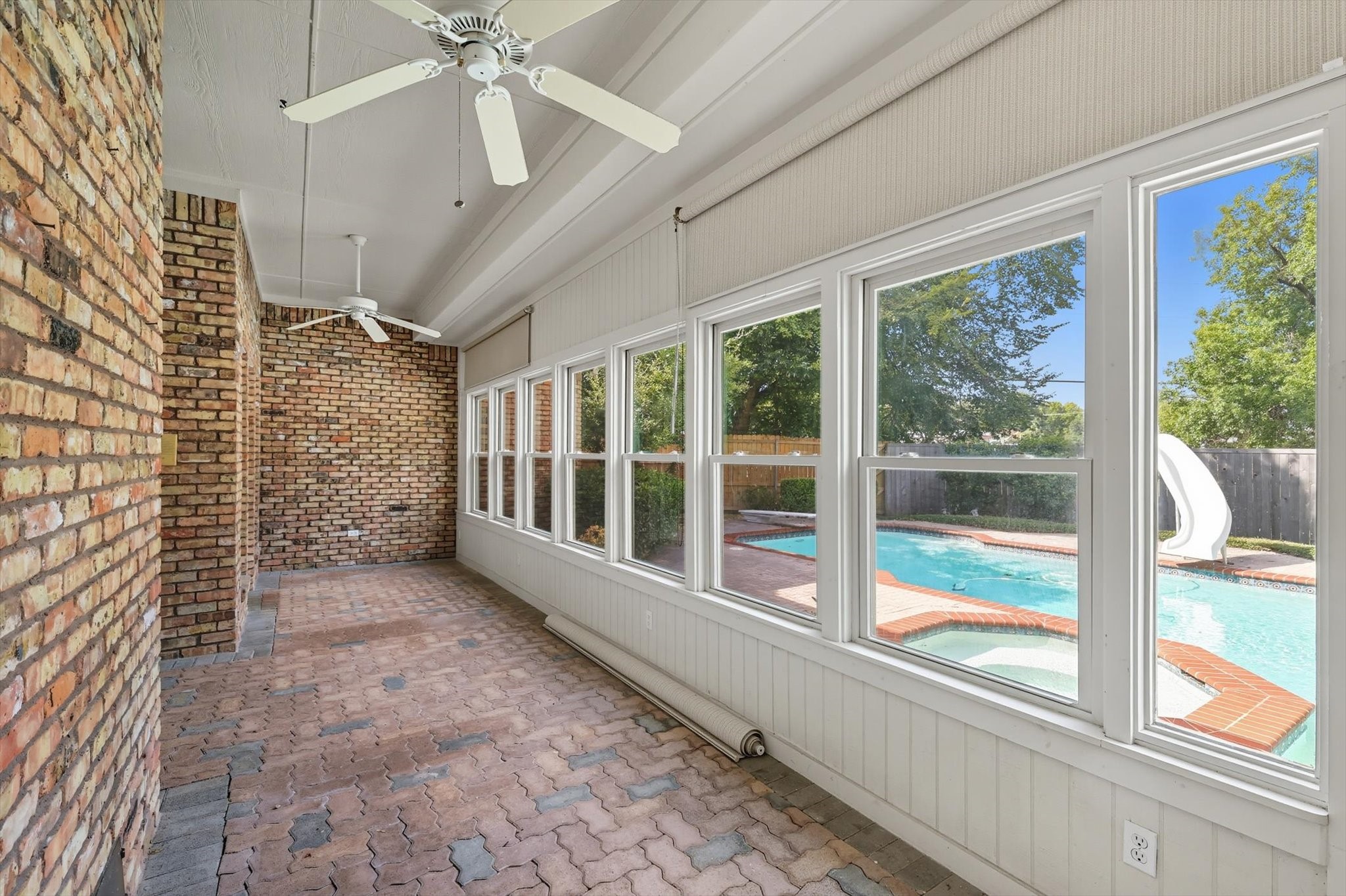 3904 Elmwood Court