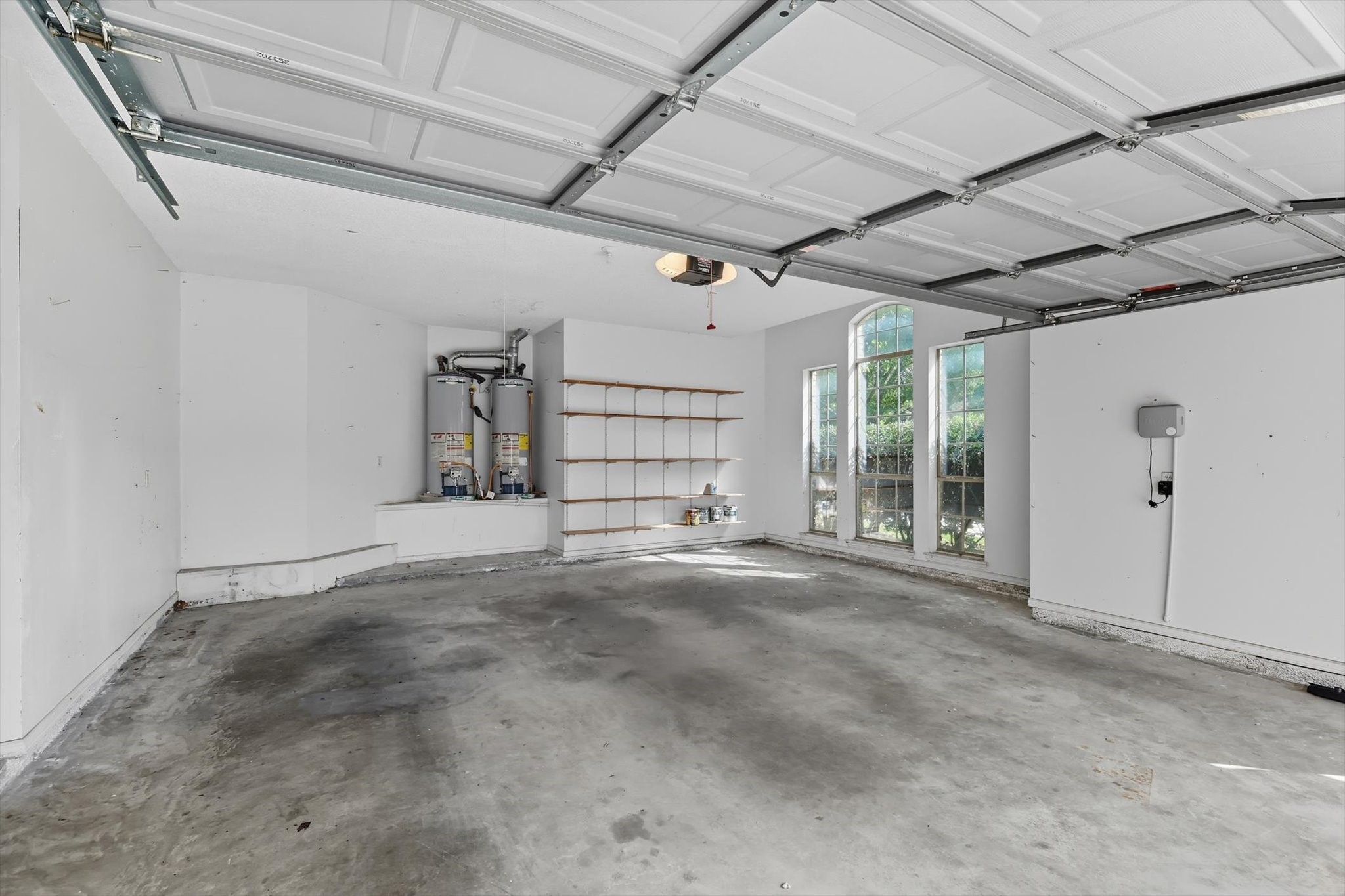3904 Elmwood Court