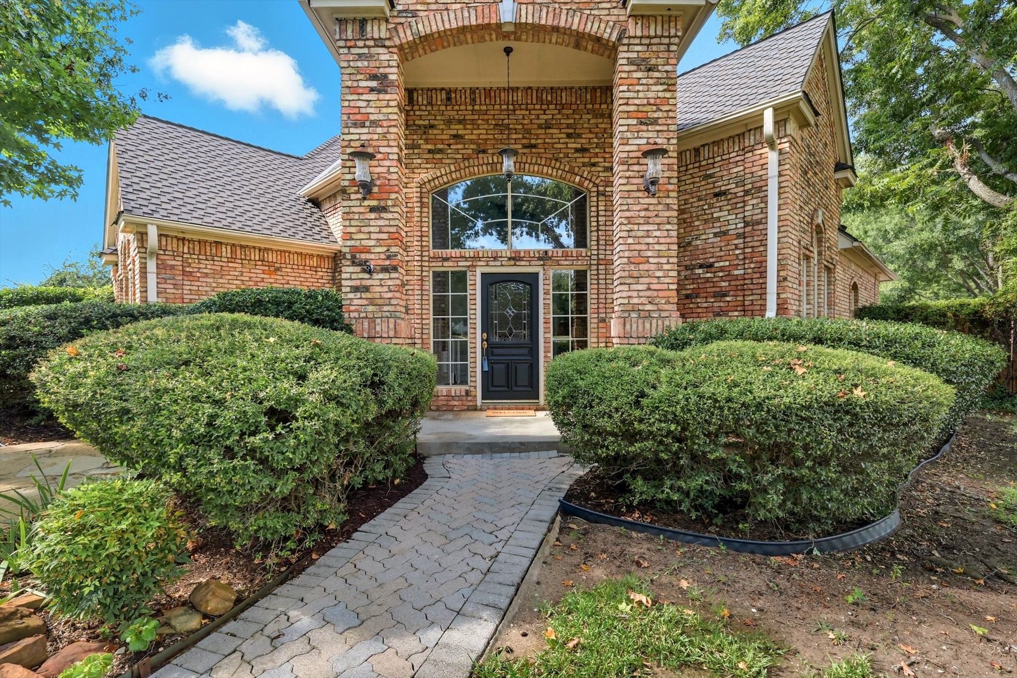 3904 Elmwood Court
