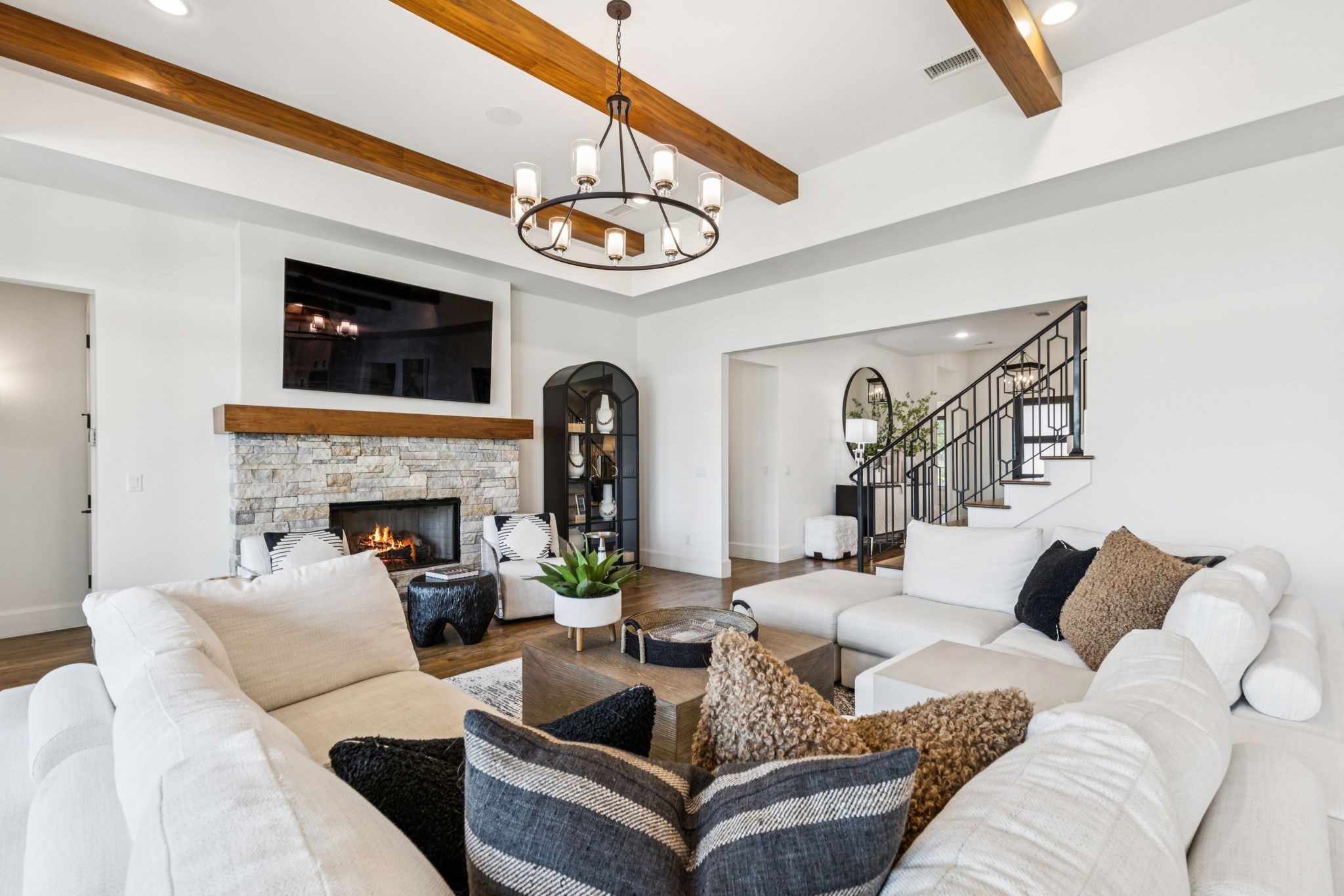 929 Winding Ridge Trail