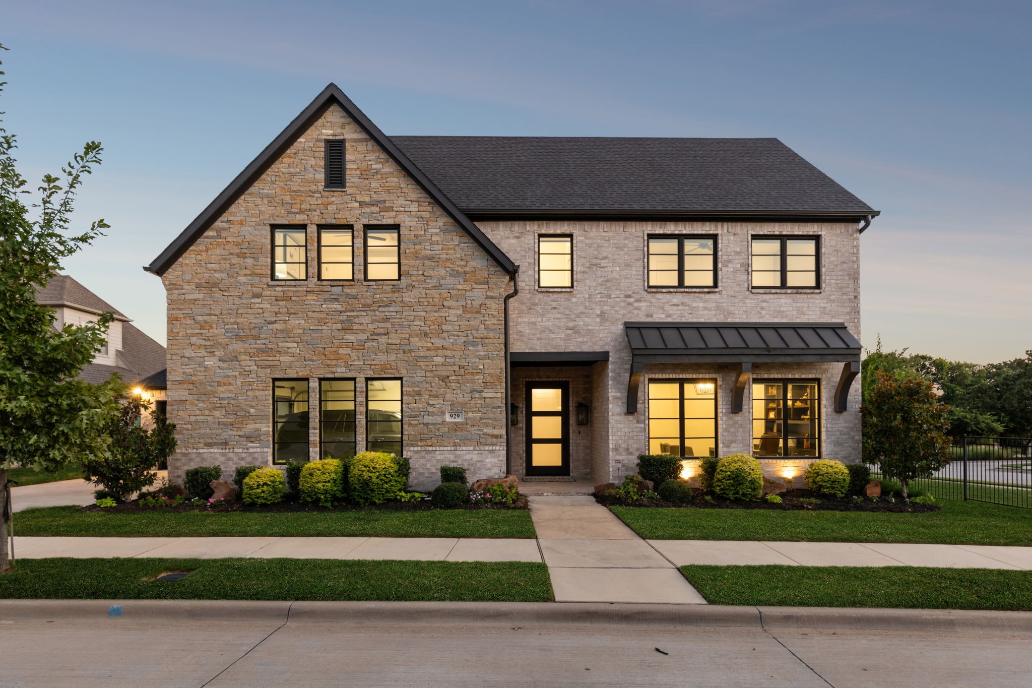 929 Winding Ridge Trail
