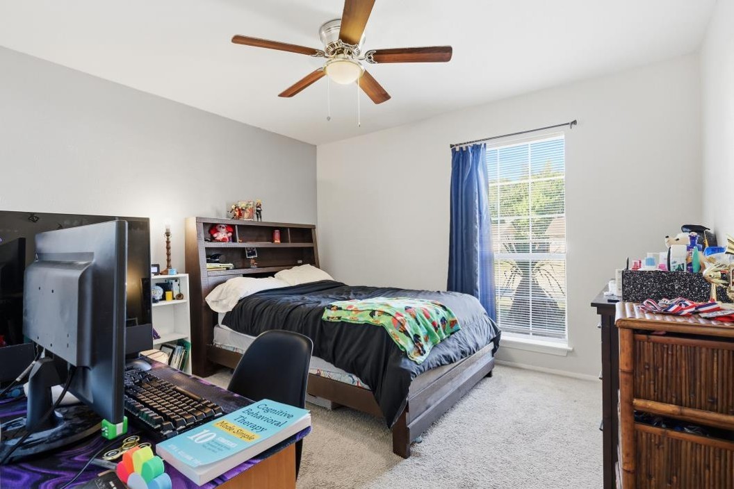 814 W Embercrest Drive