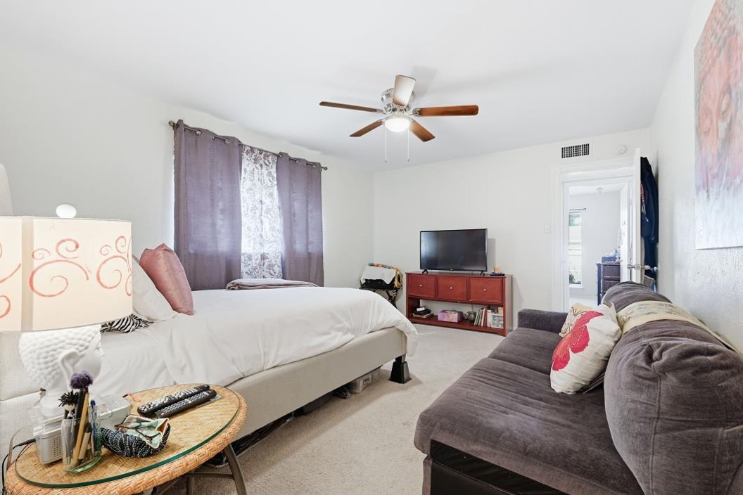 814 W Embercrest Drive