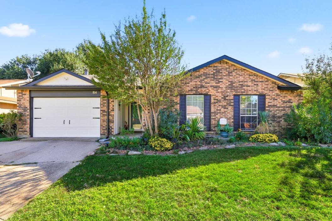 814 W Embercrest Drive