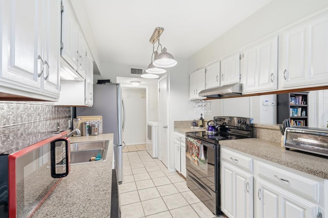 814 W Embercrest Drive