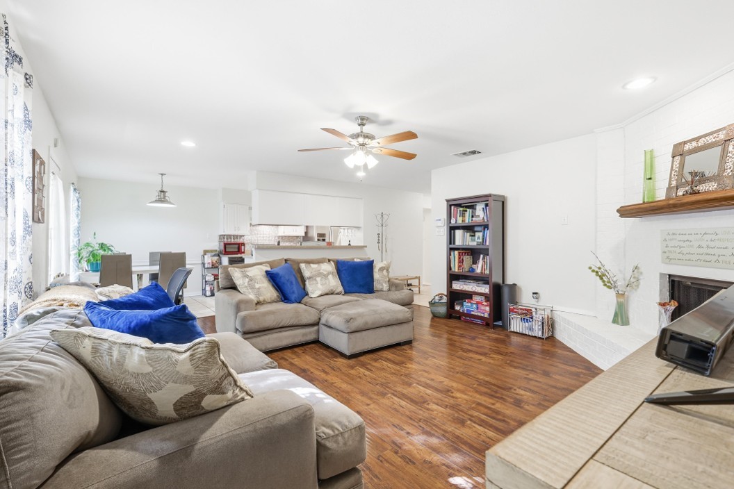 814 W Embercrest Drive