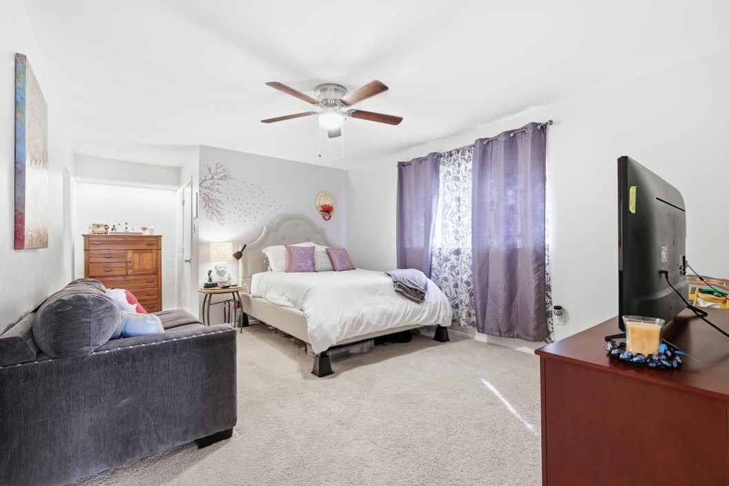 814 W Embercrest Drive