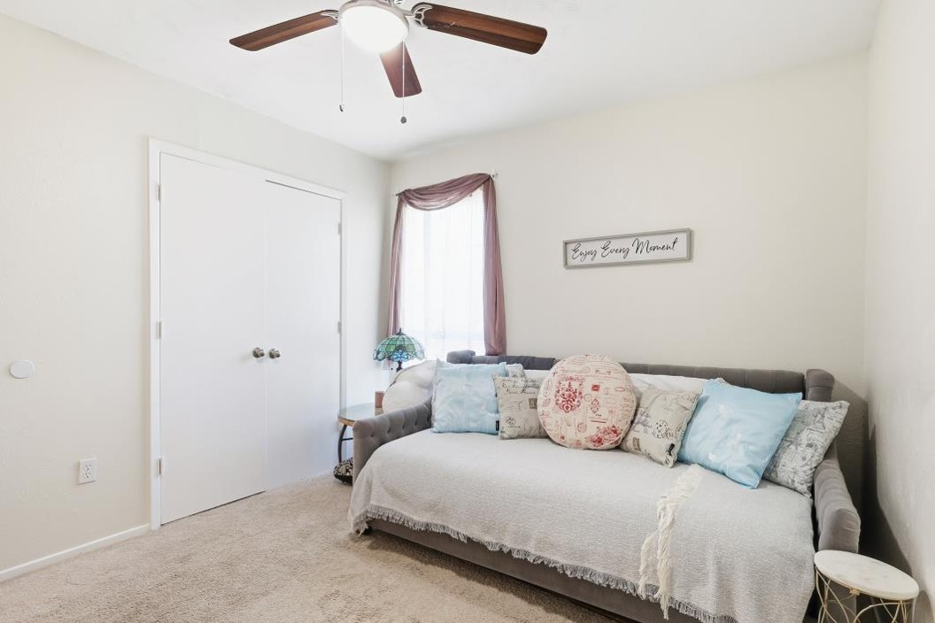 814 W Embercrest Drive