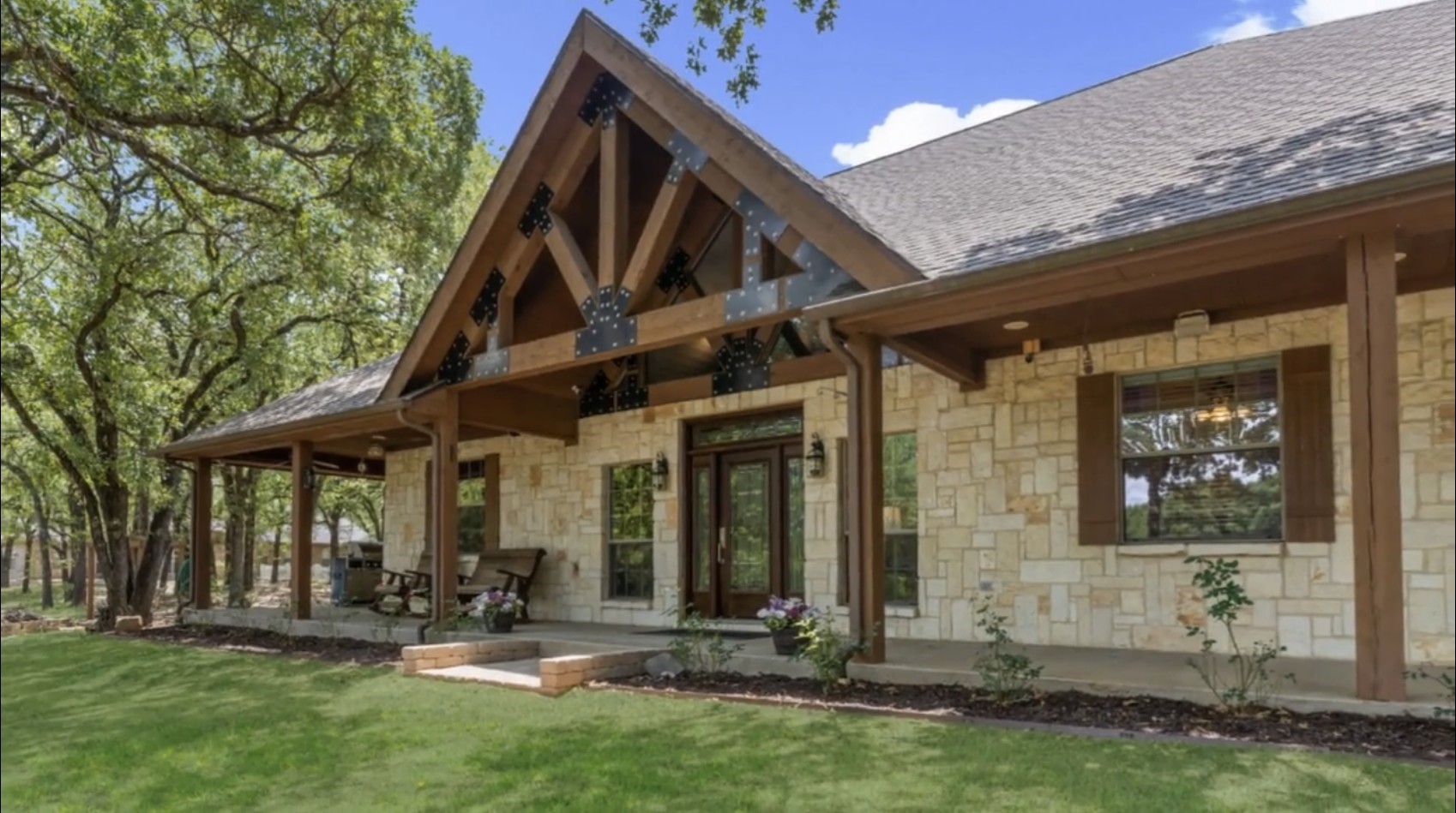 218 River Oaks Drive