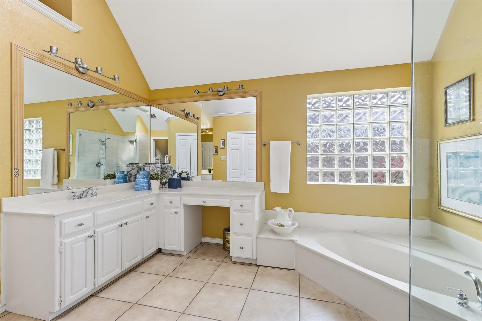 1222 Olde Towne Drive