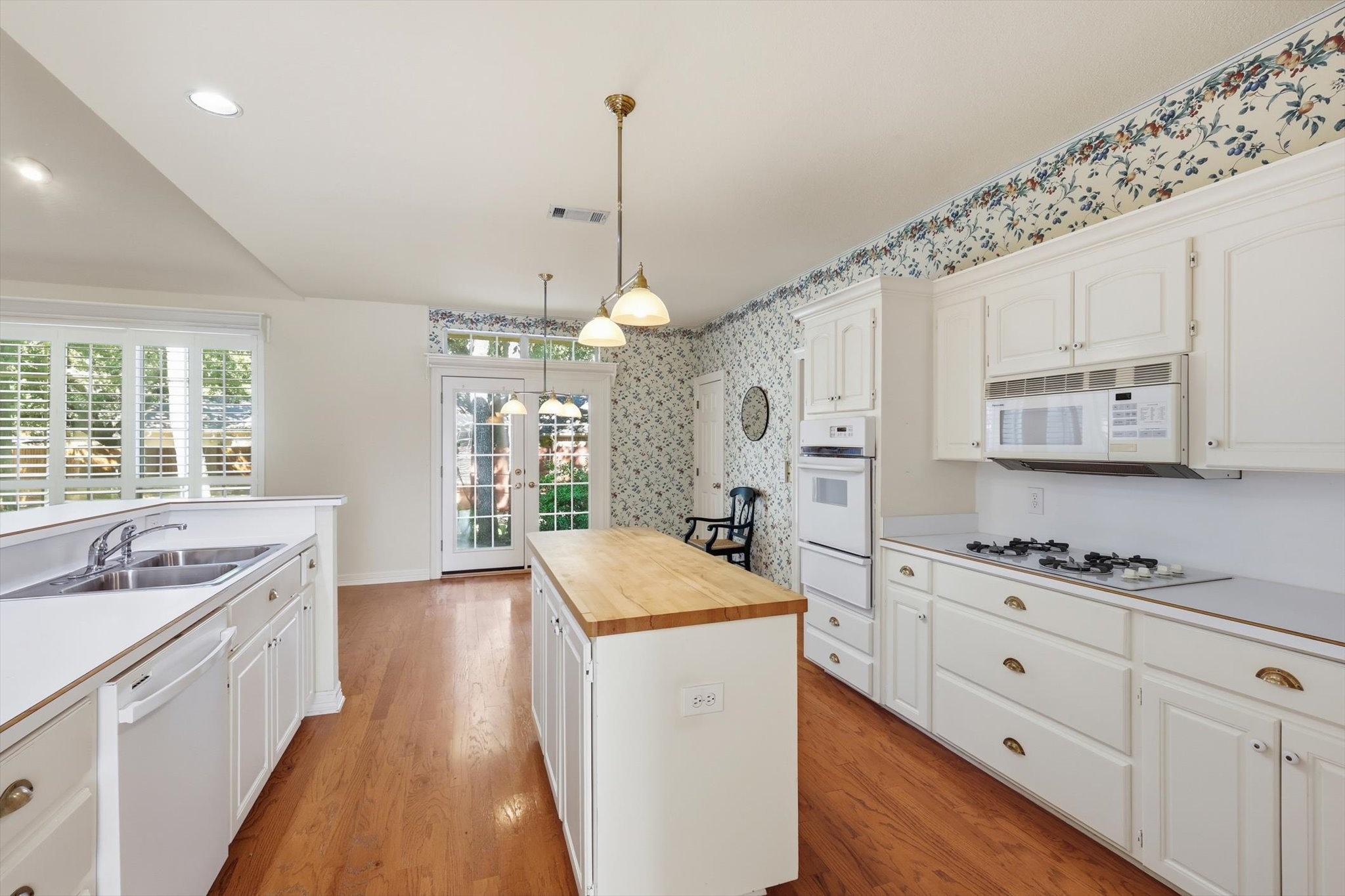 3032 Ridgebend Drive