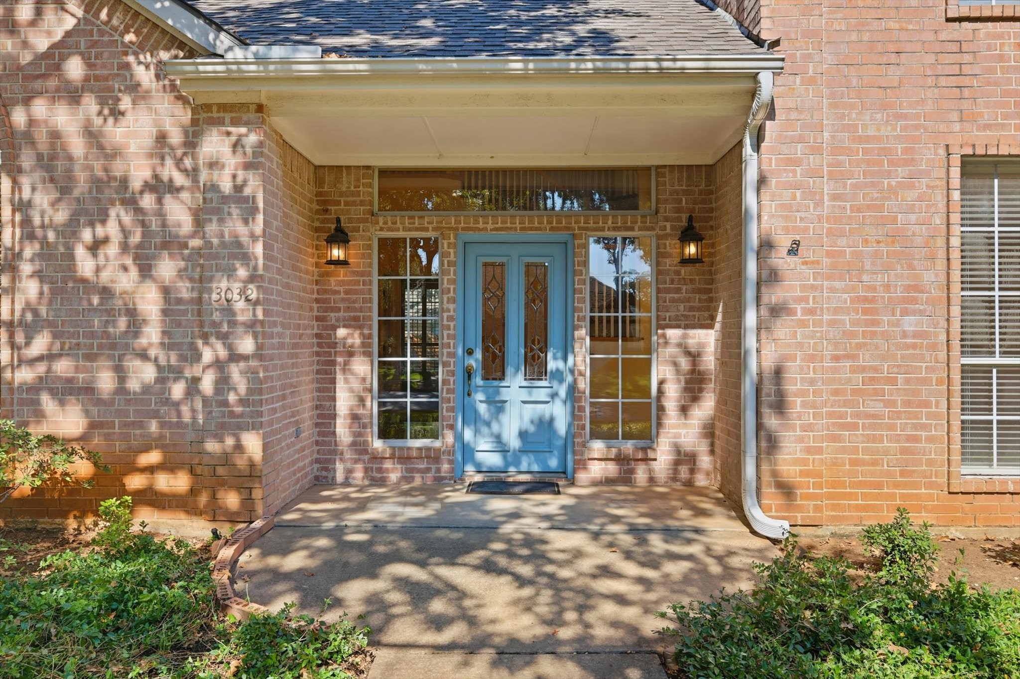 3032 Ridgebend Drive