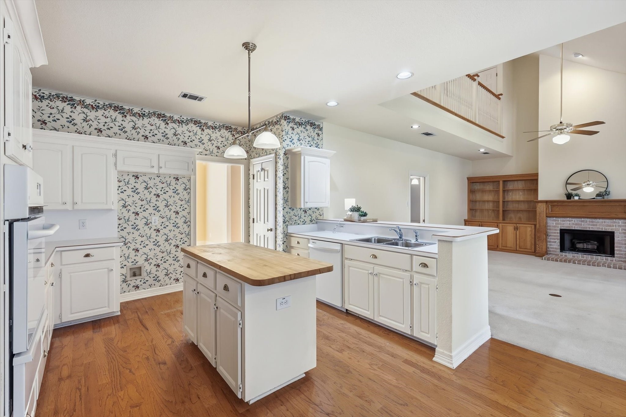 3032 Ridgebend Drive