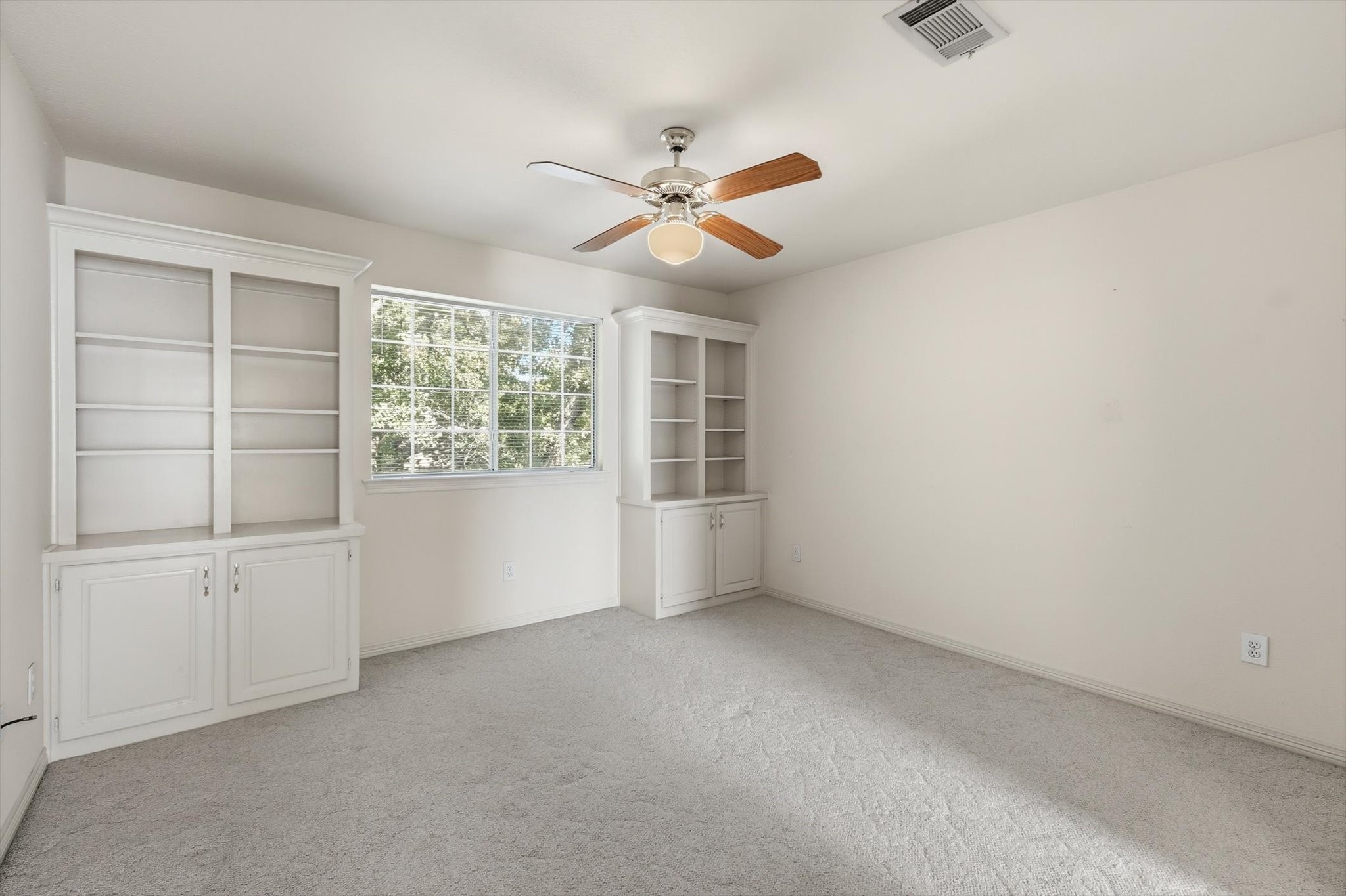 3032 Ridgebend Drive