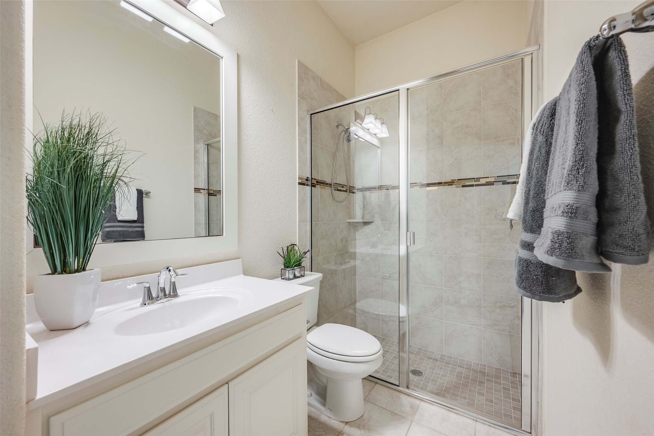 14813 Cedar Flat Way