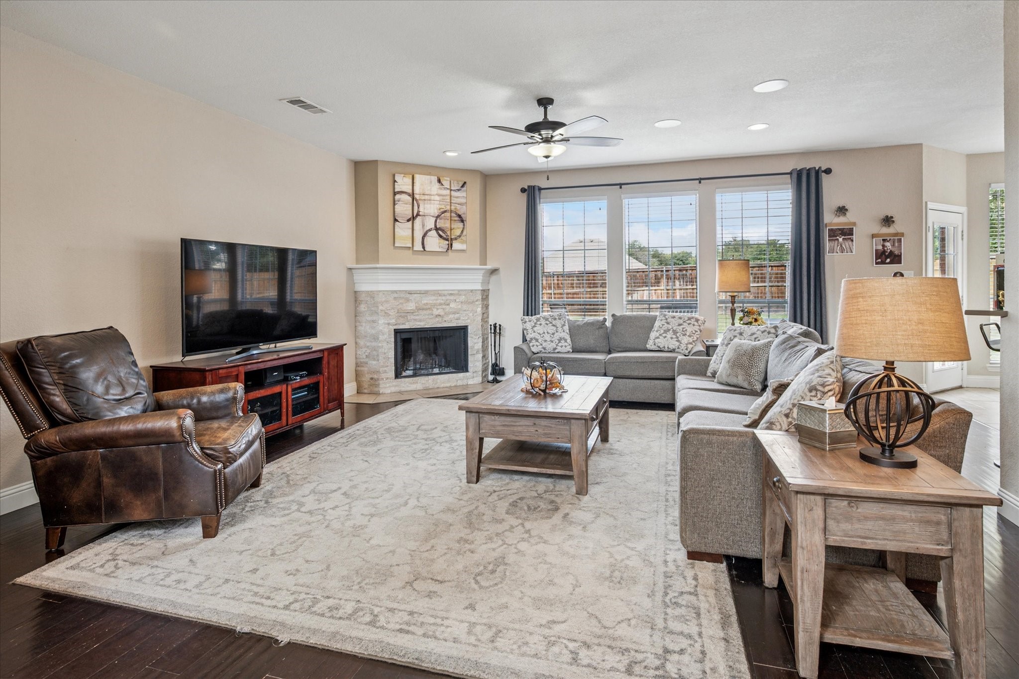 548 Willowview Drive