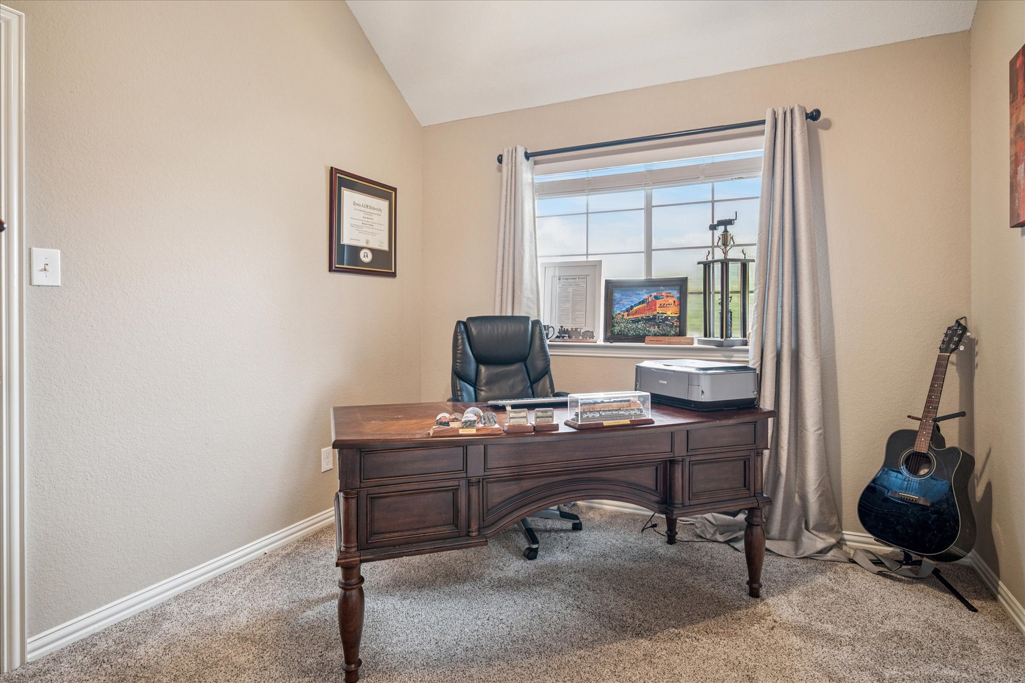 548 Willowview Drive