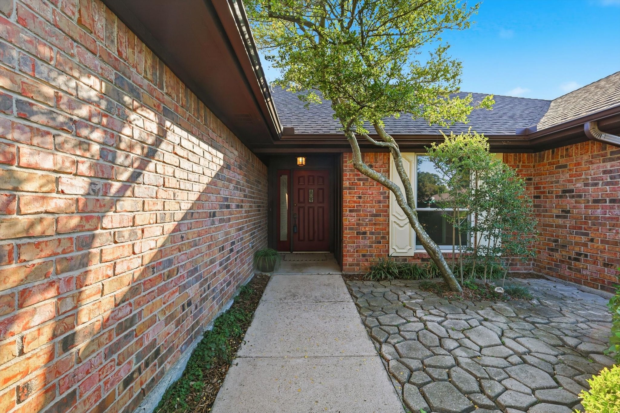 4617 Yellowleaf Drive