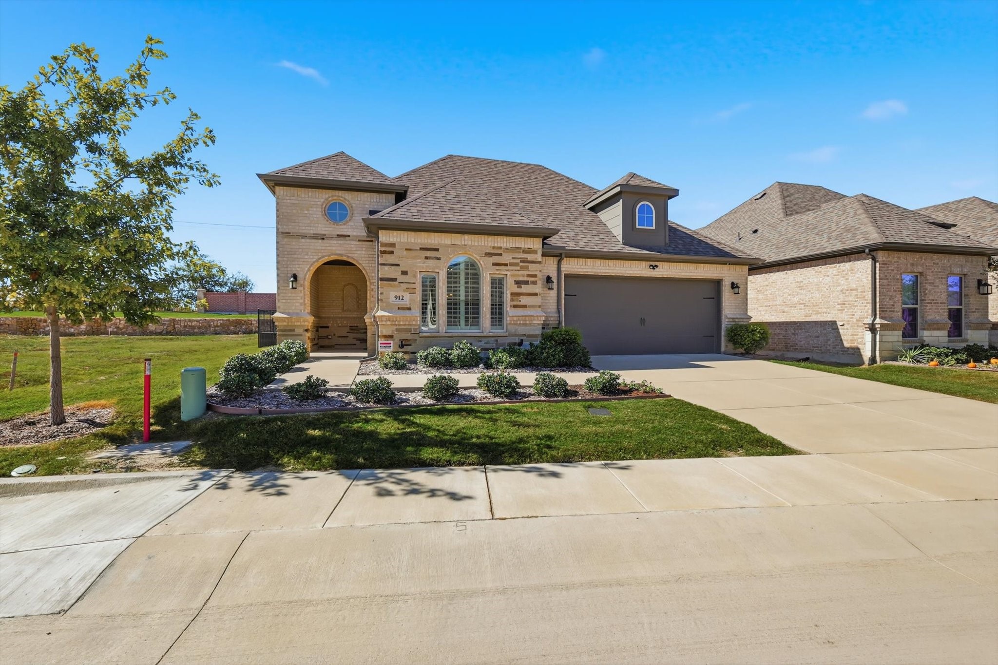 912 Hacienda Drive