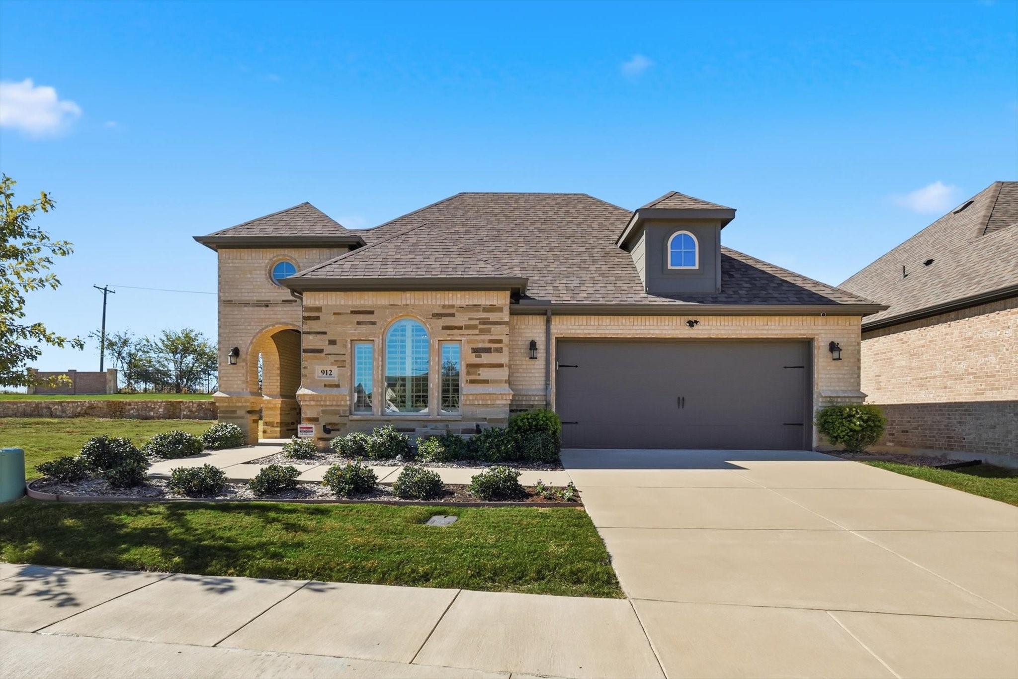 912 Hacienda Drive