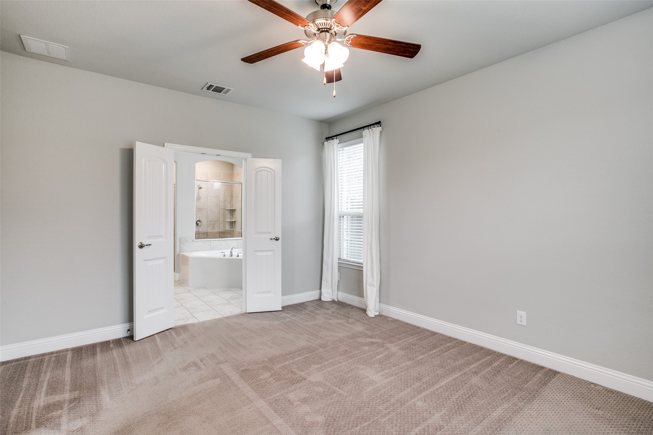 1516 Tanglewood Trail