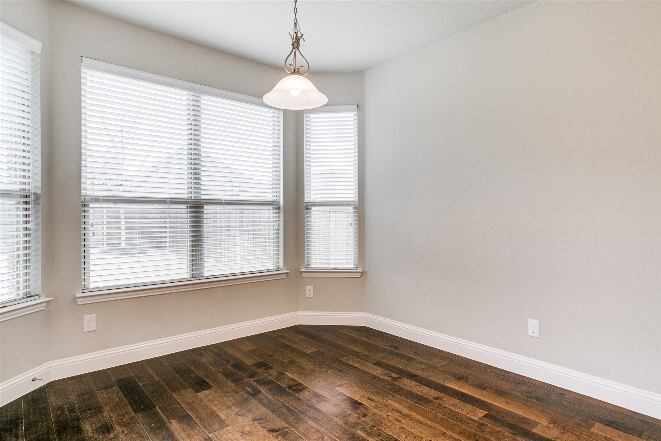 1516 Tanglewood Trail