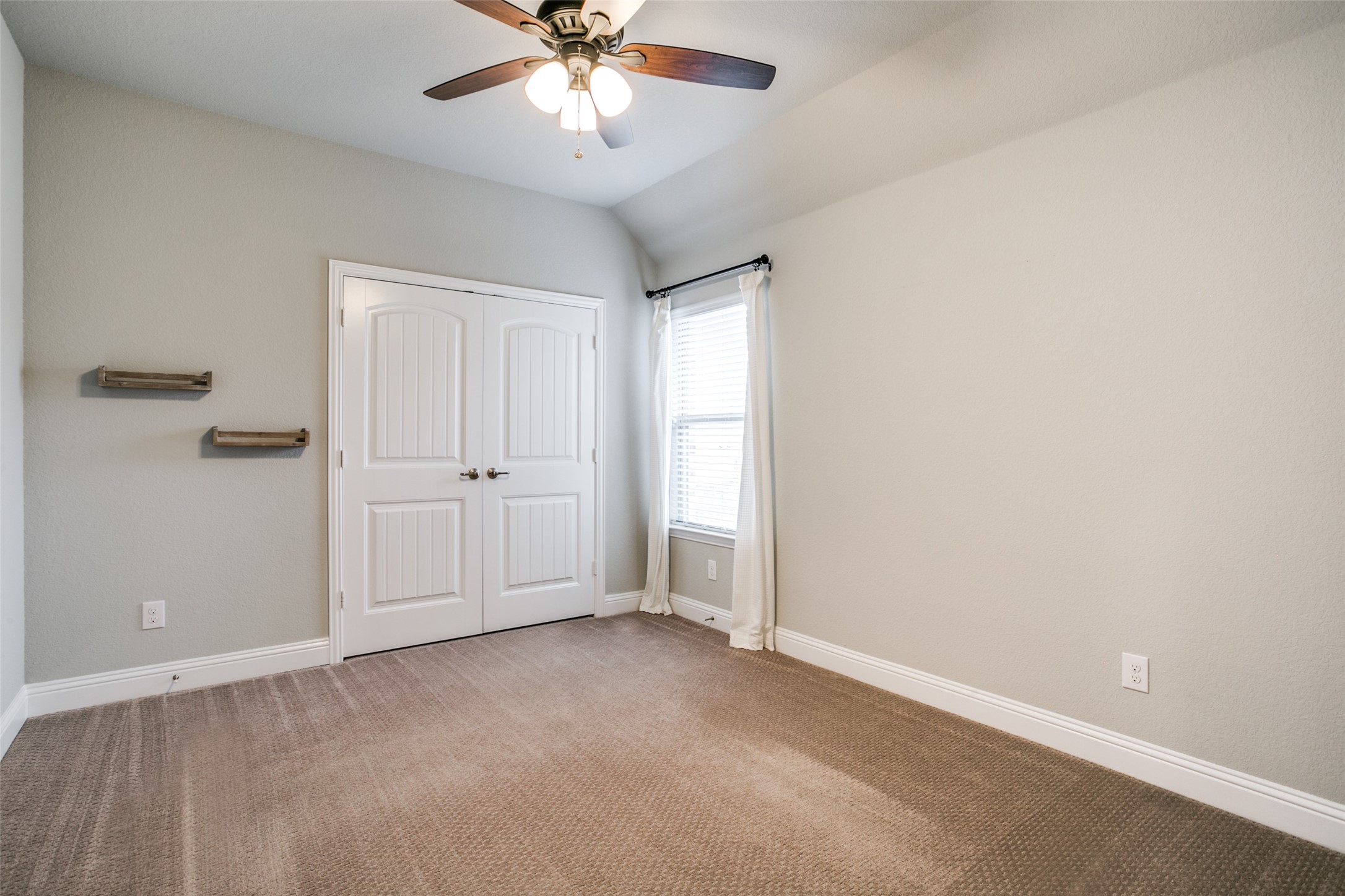 1516 Tanglewood Trail