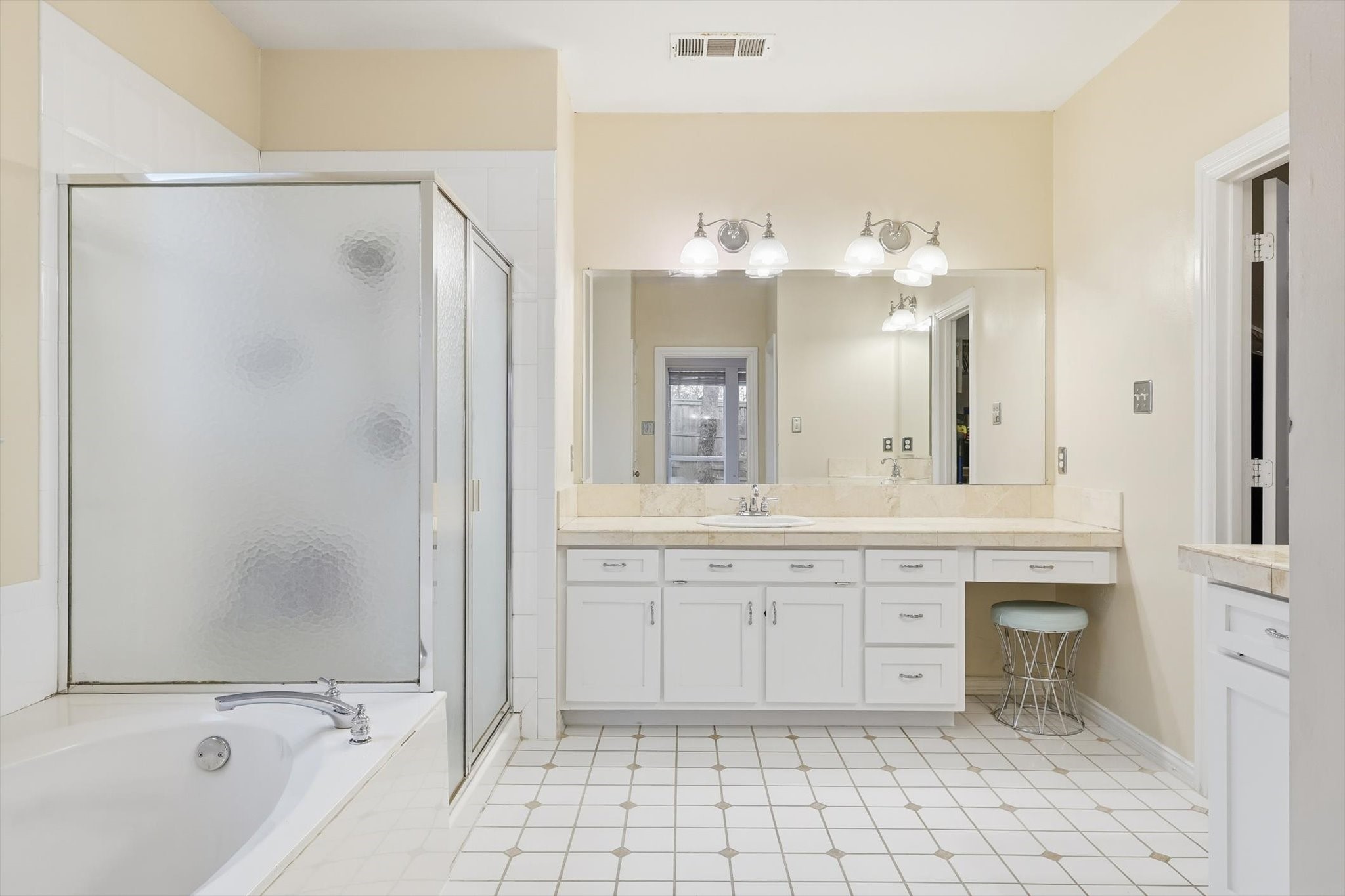 3324 Lexington Avenue