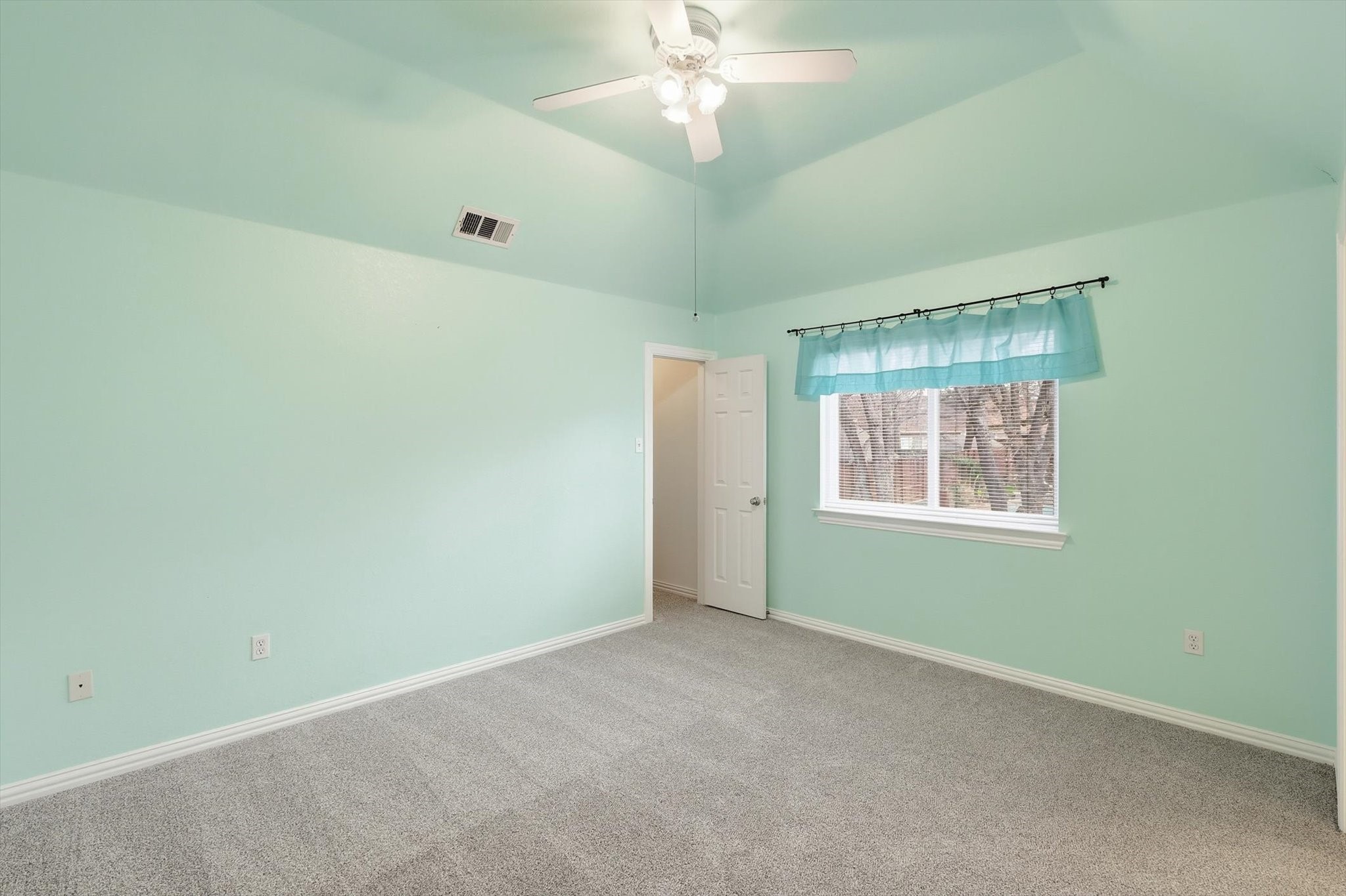 3324 Lexington Avenue